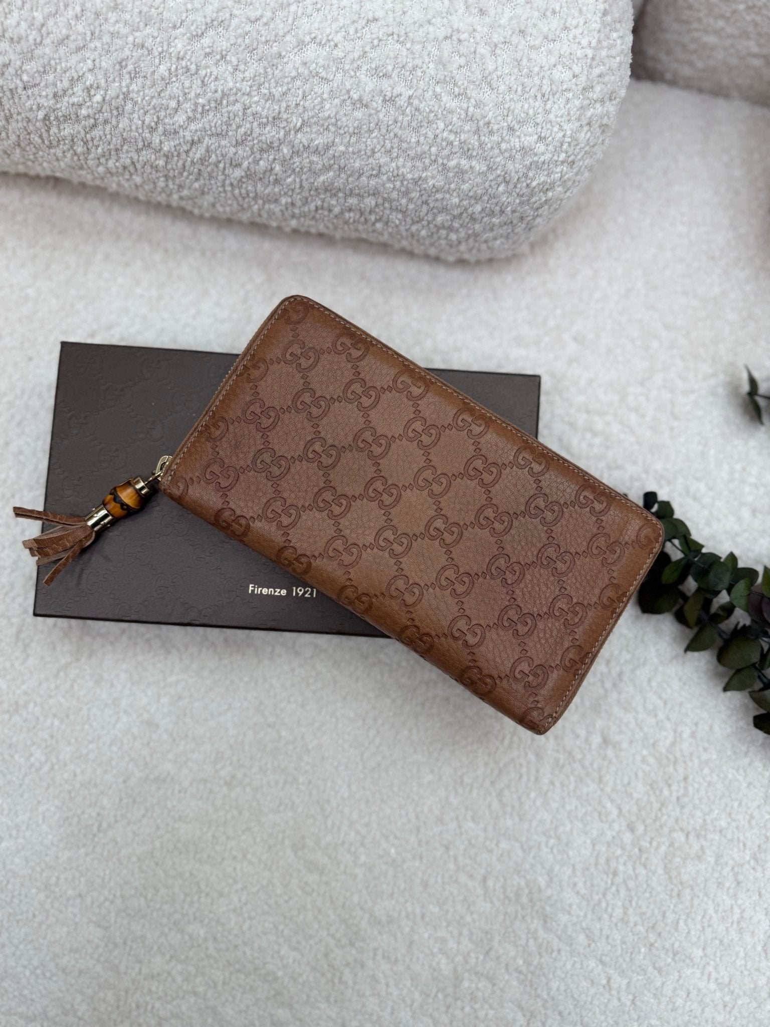 Gucci Brown Guccissima Leather Bamboo Zippy Travel Wallet