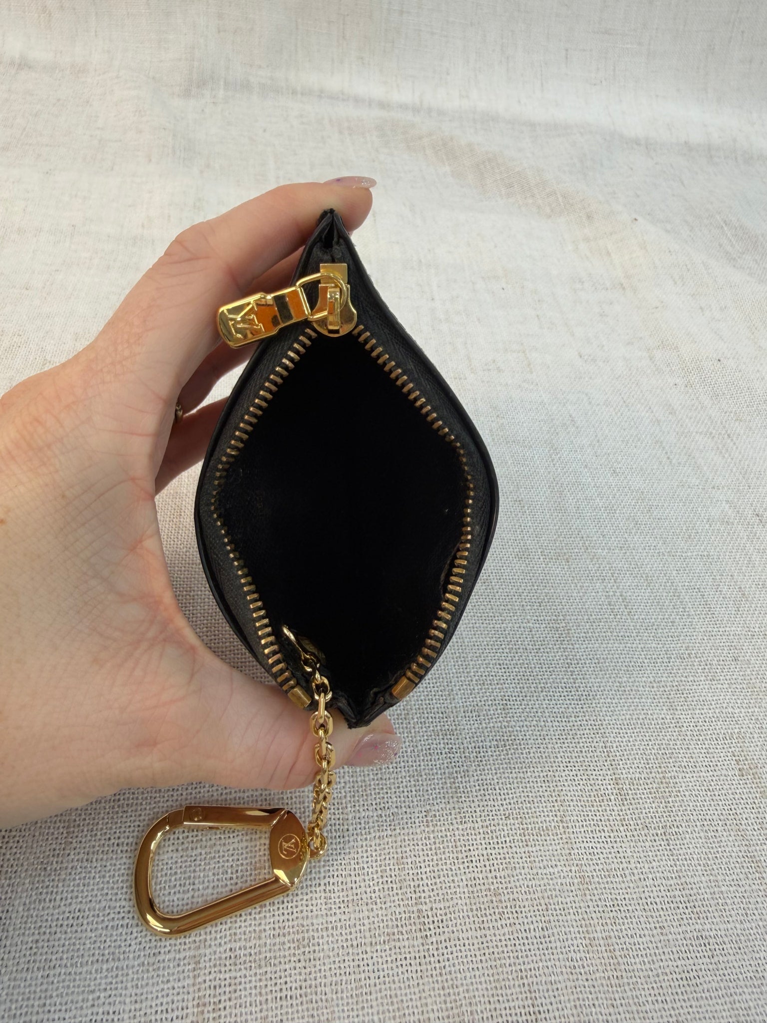 Louis Vuitton Black Epi Leather Key Cles