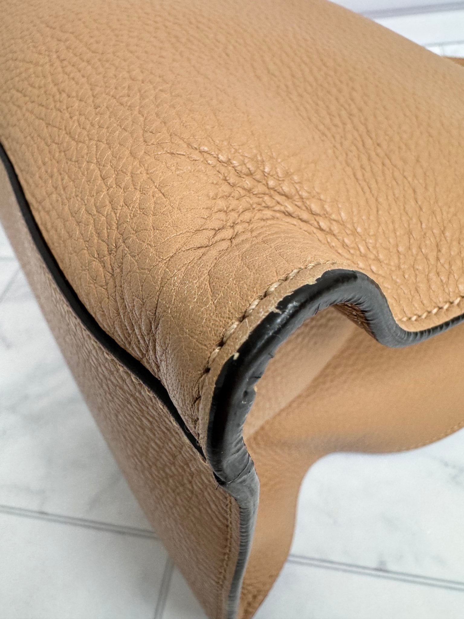 Gucci Tan Grained Leather Bamboo Daily Tote Bag