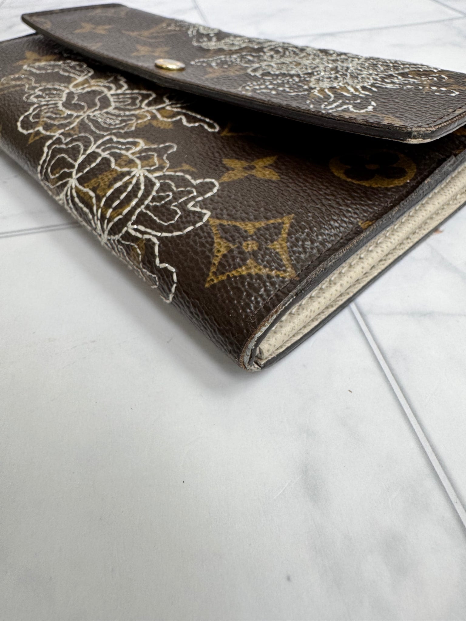 Louis Vuitton Monogram Dentelle Embroidered Sarah Wallet