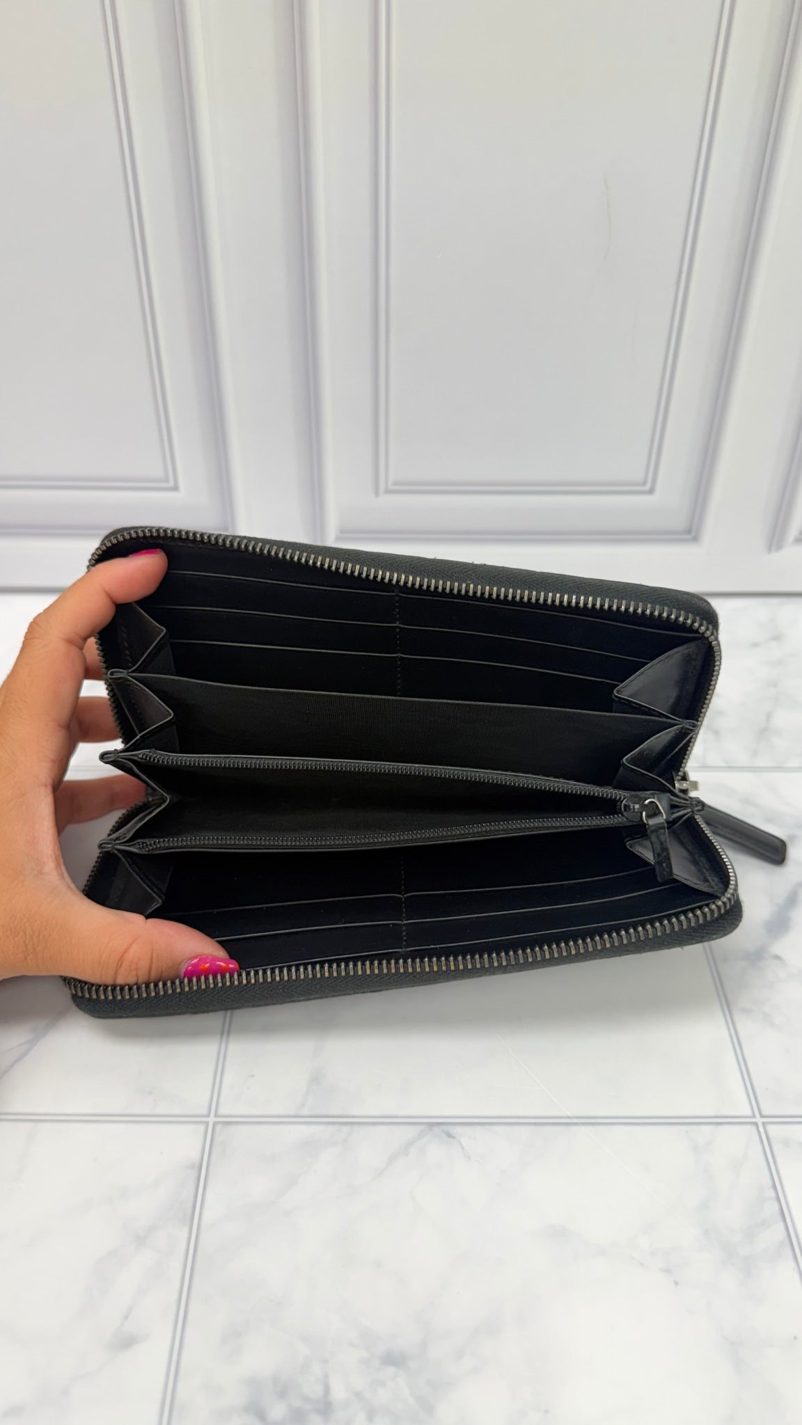 Gucci Black Guccissima Leather Zippy Wallet 