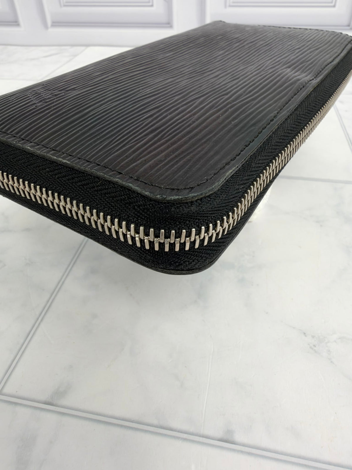Louis Vuitton Black Epi Electric Zippy Wallet