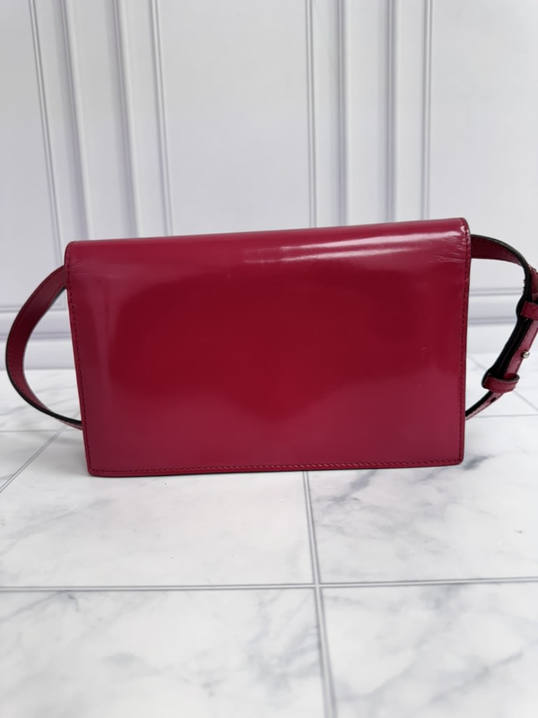Gucci Fuchsia Patent Leather Interlocking G Dollar Wallet On A Strap