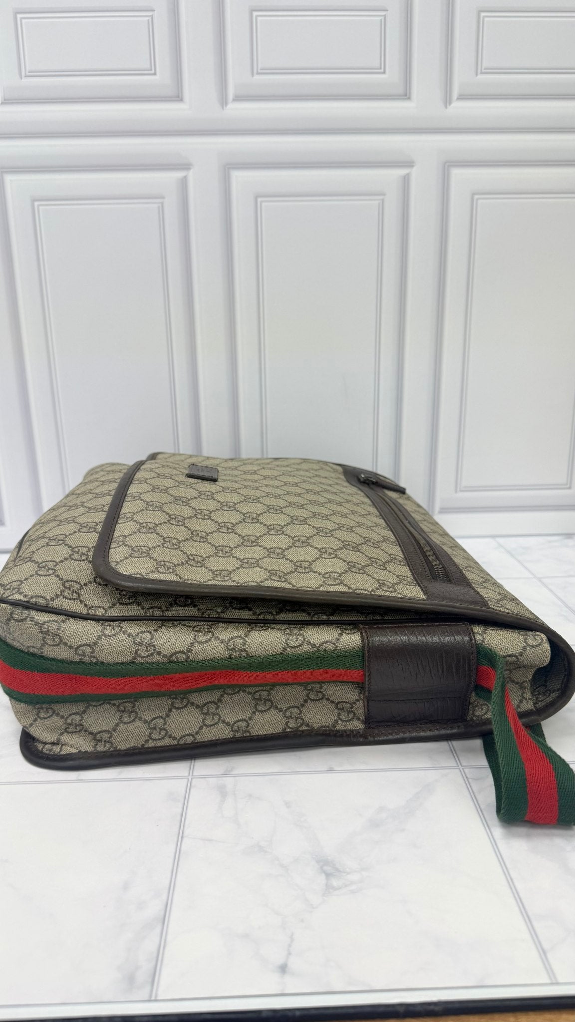 Gucci GG Supreme Messenger Bag 