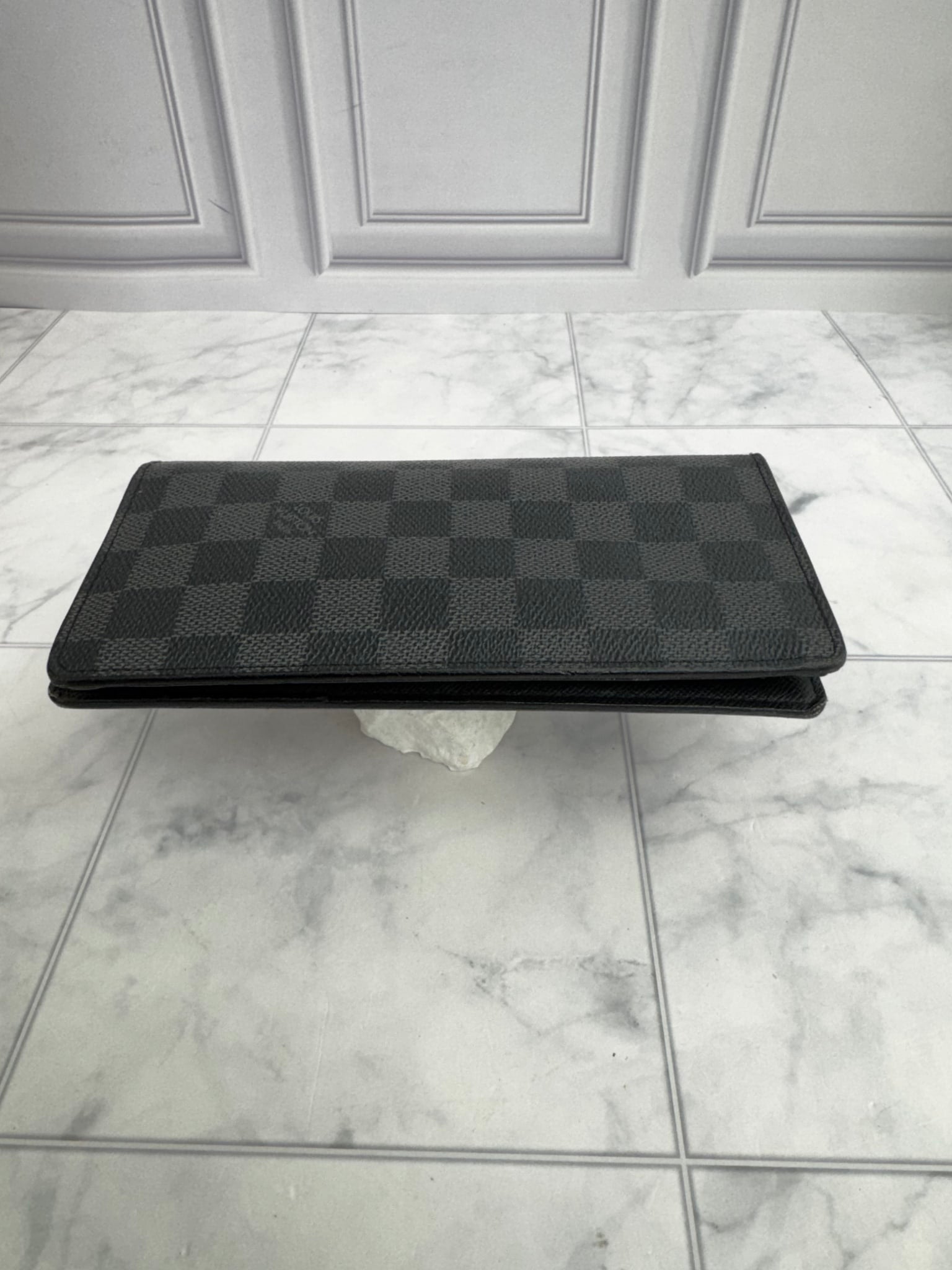 Louis Vuitton Damier Graphite Brazza Wallet