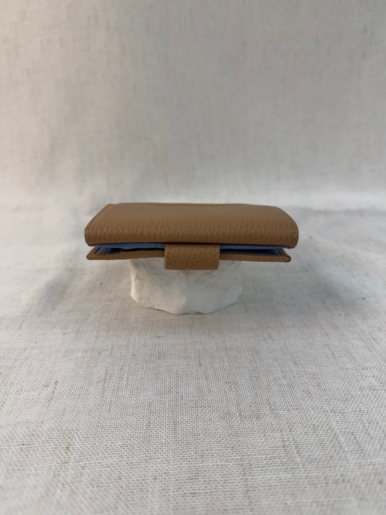 Gucci Tan Leather Swing Compact Wallet