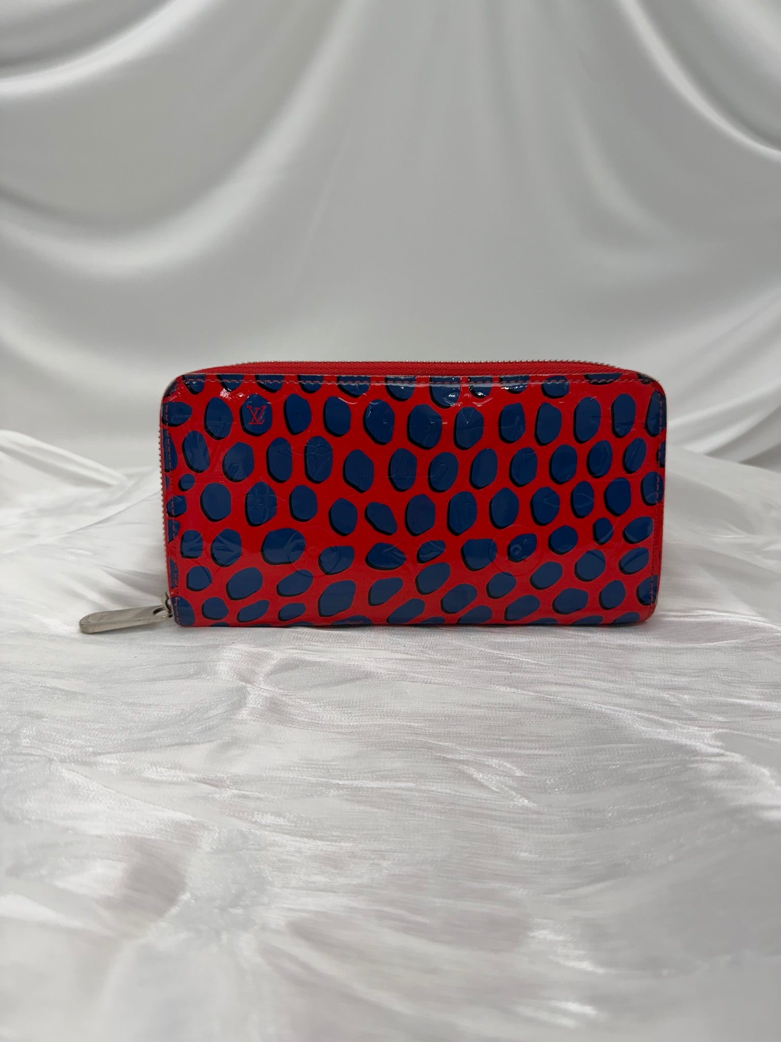 Louis Vuitton Red & Blue Jungle Dots  Patent Leather Zippy Wallet