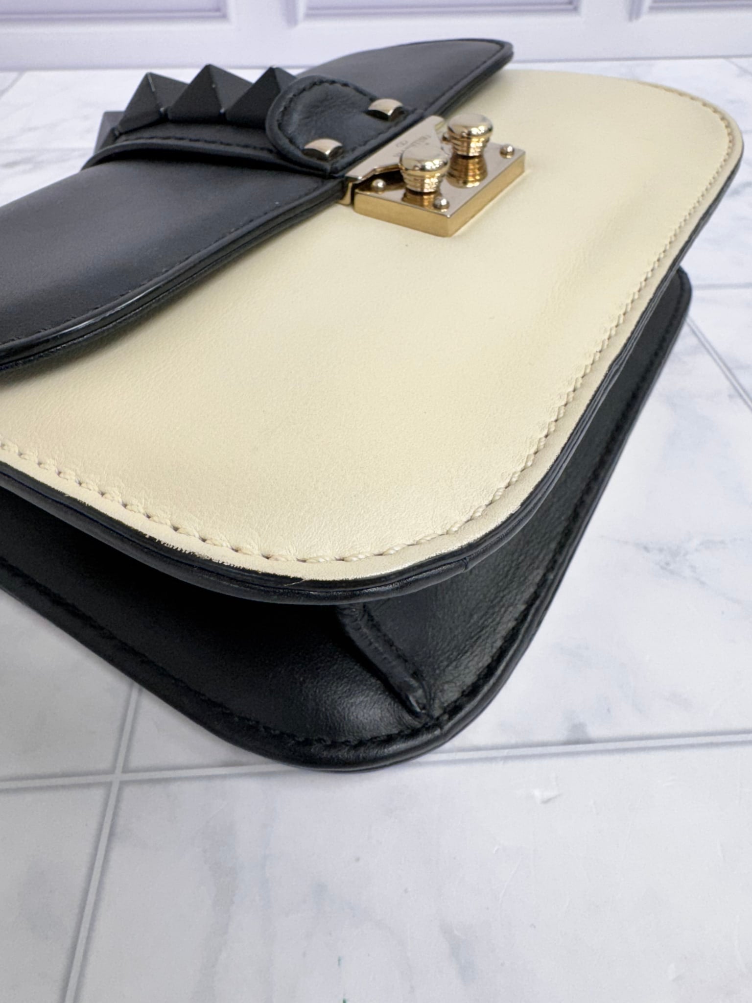 Valentino Beige And Black Leather Rockstud Glam Lock Shoulder Bag