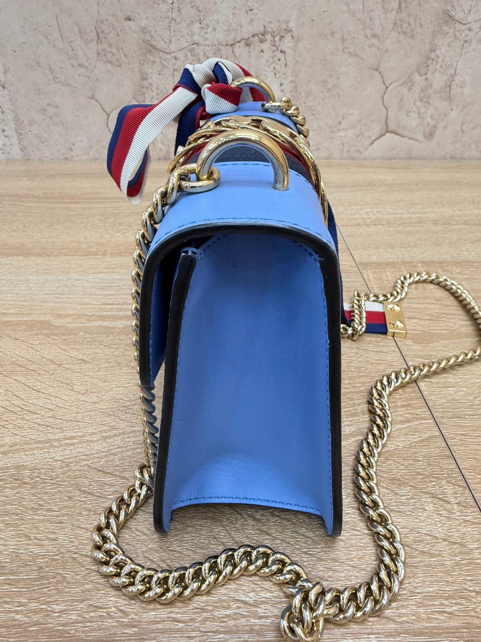 https://res.cloudinary.com/dyql5hig8/image/upload/v1759333060/mz1sguicj84jl5o9tc5s.jpg