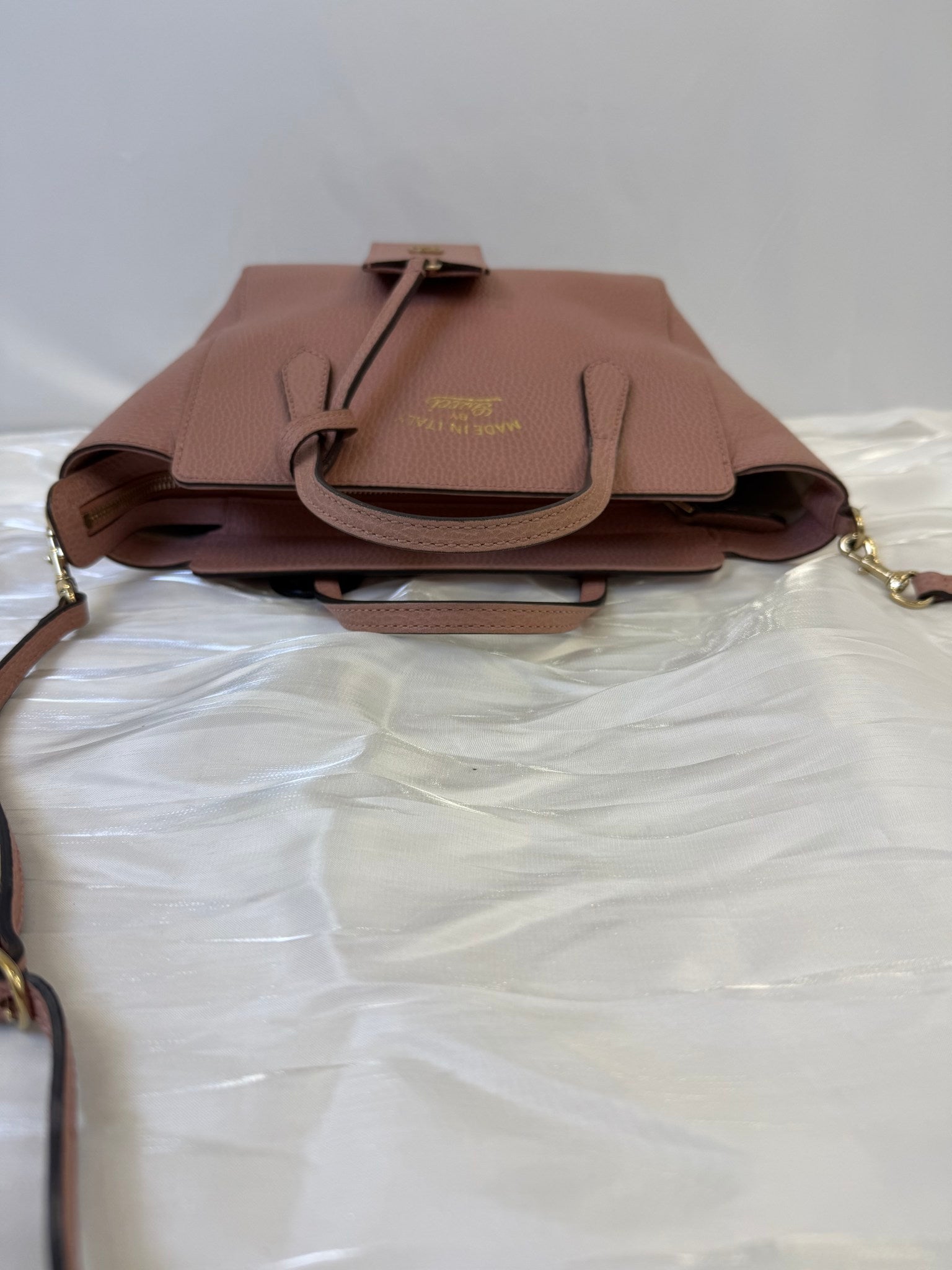 Gucci Light Pink Leather Two Way Swing Tote Bag
