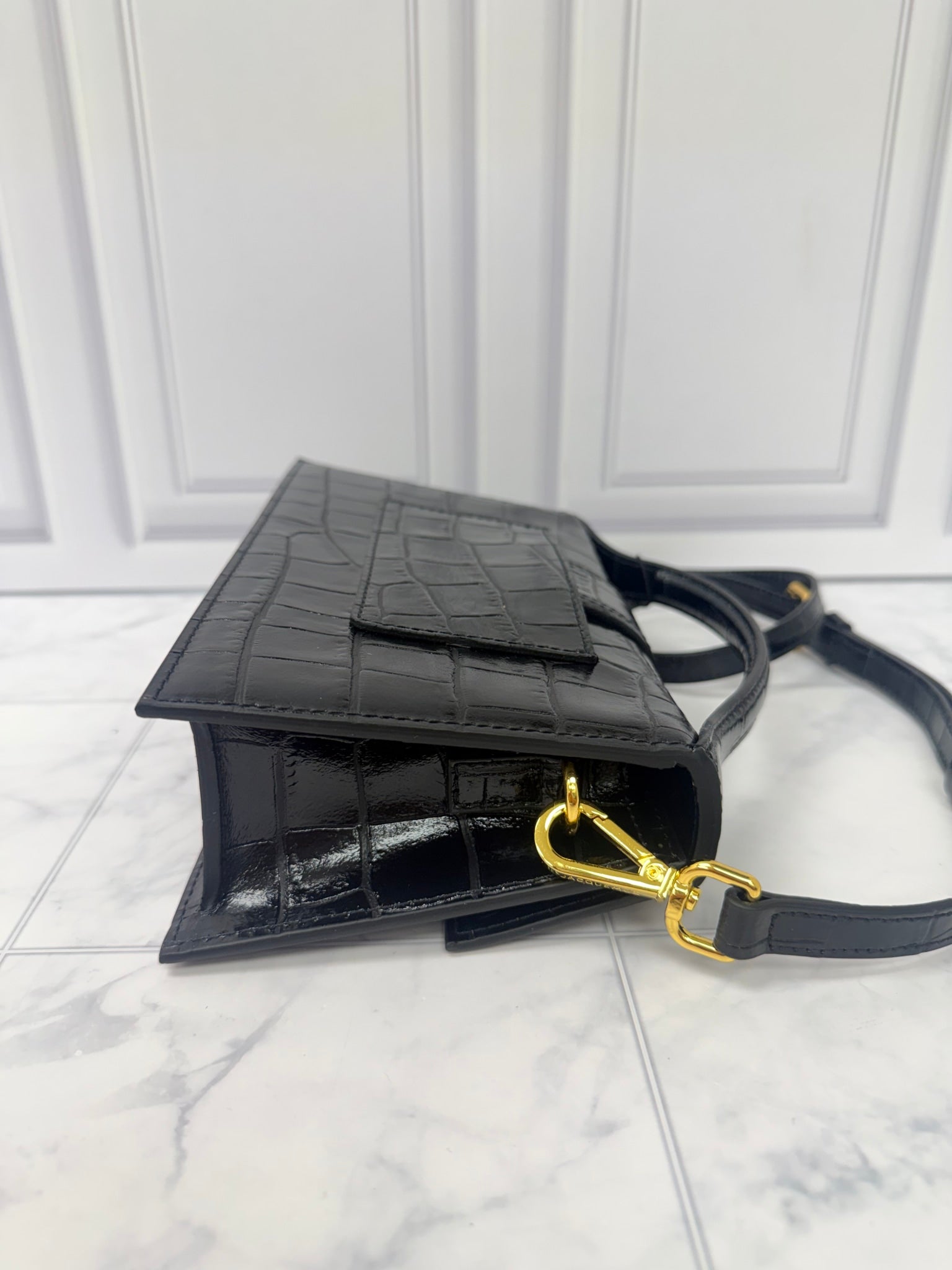 BRAND NEW - Jacquemus Black Croc Embossed Leather Le Grand Bambino 2Way Handbag