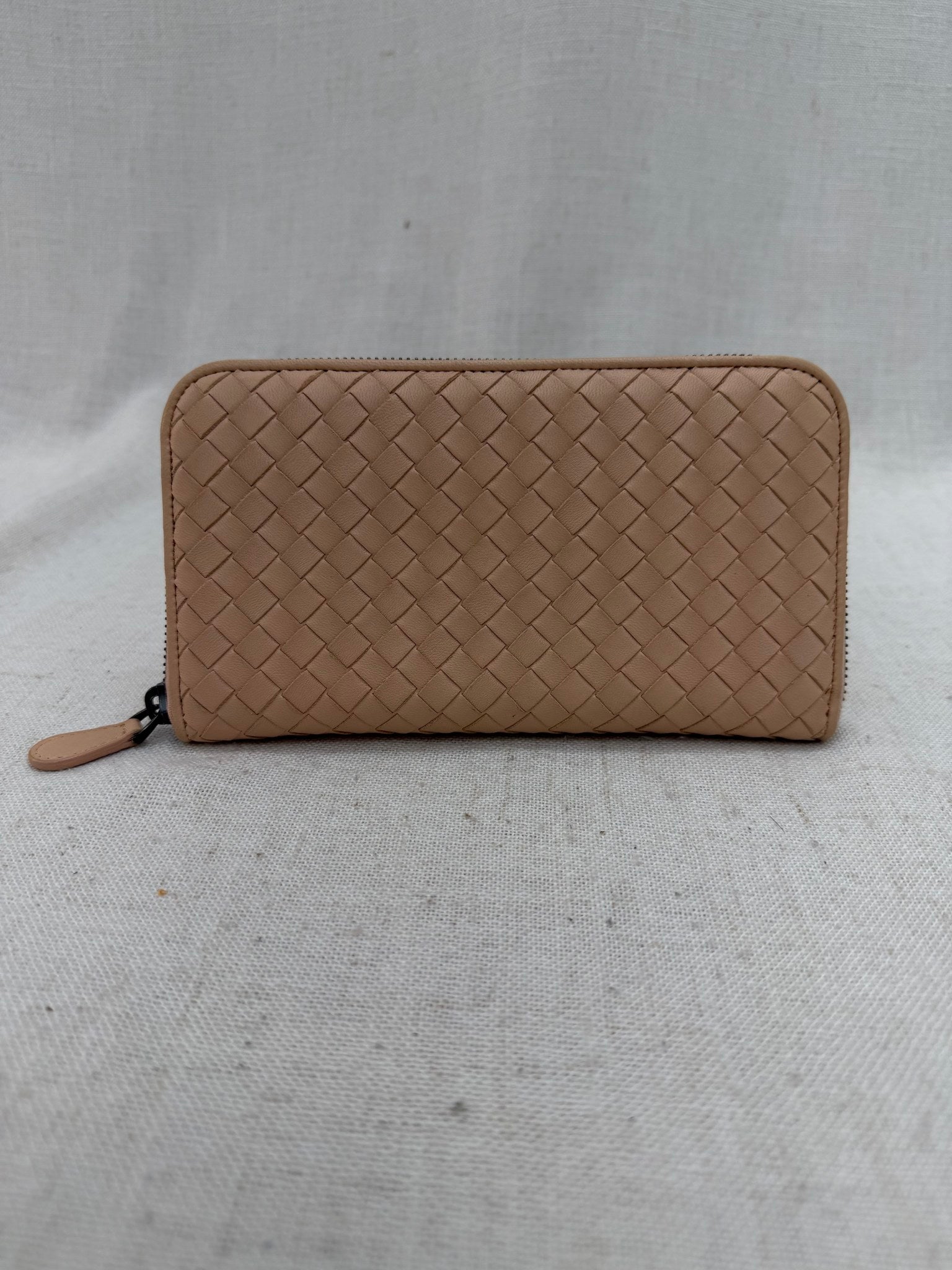 Bottega Veneta Peach Intracciato Leather Zippy Wallet