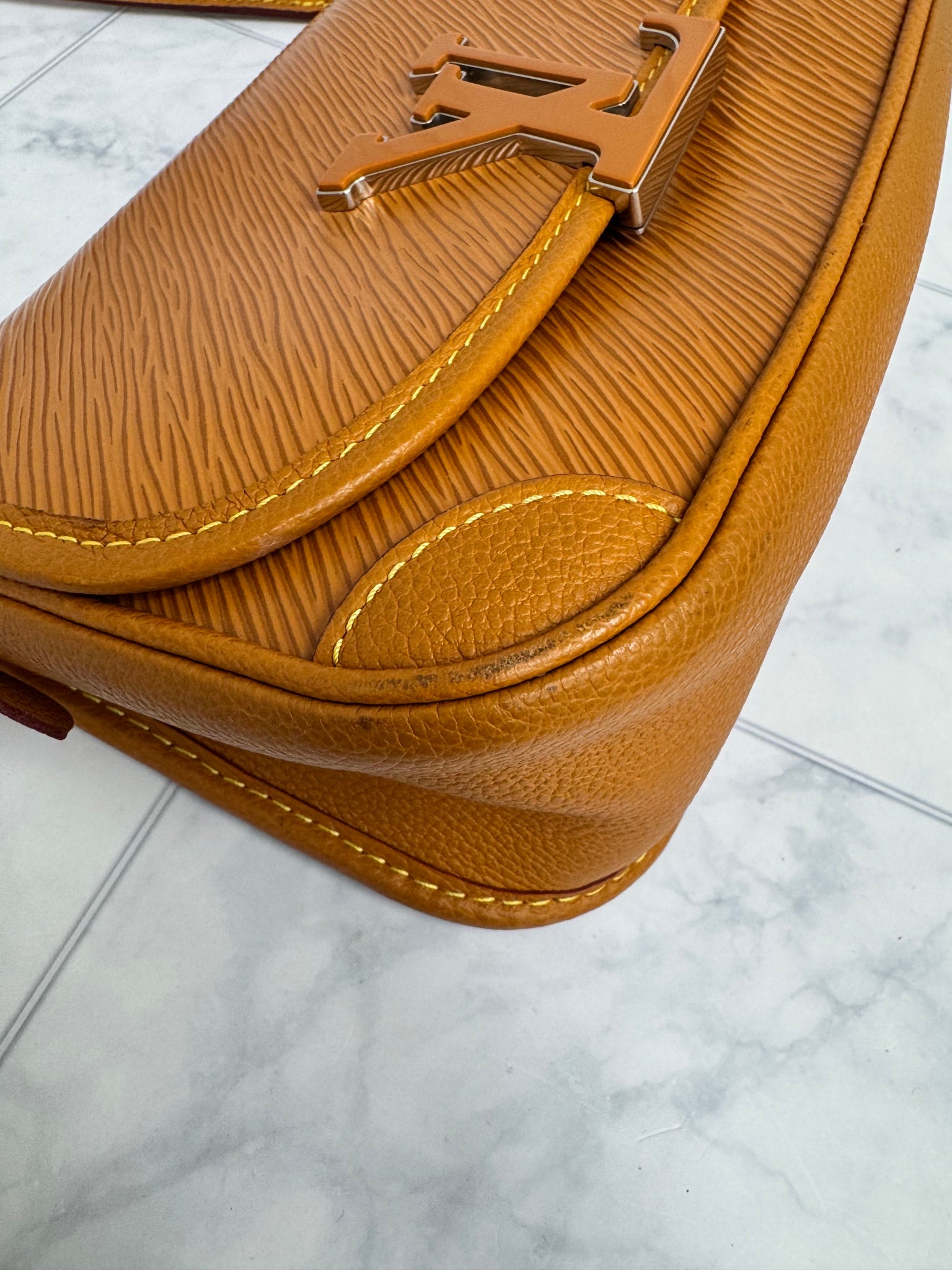 Louis Vuitton Brown Epi Leather Buci Crossbody Shoulder Bag