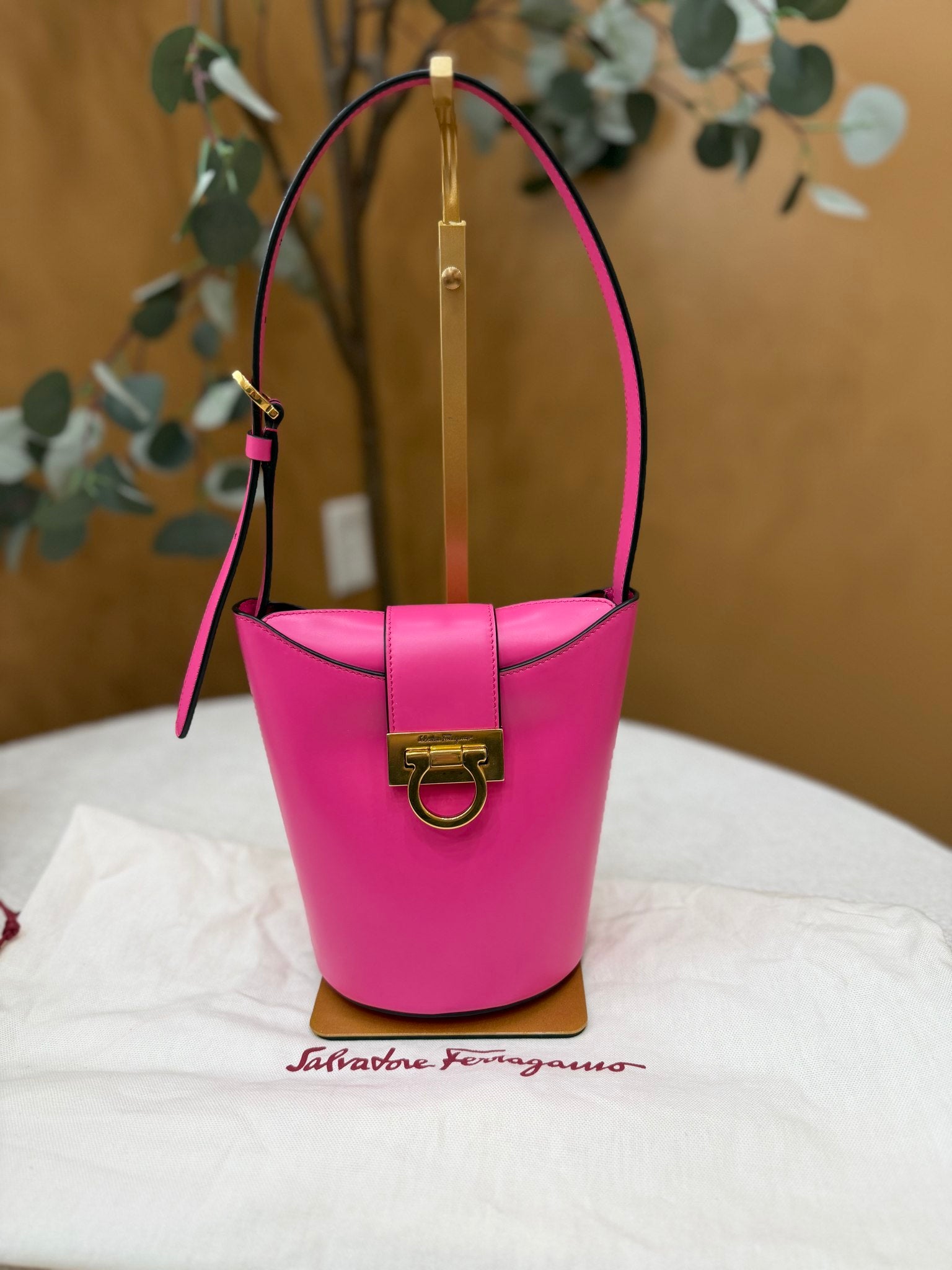 Salvatore Ferragamo Pink Leather Trifolio Small Bucket Bag
