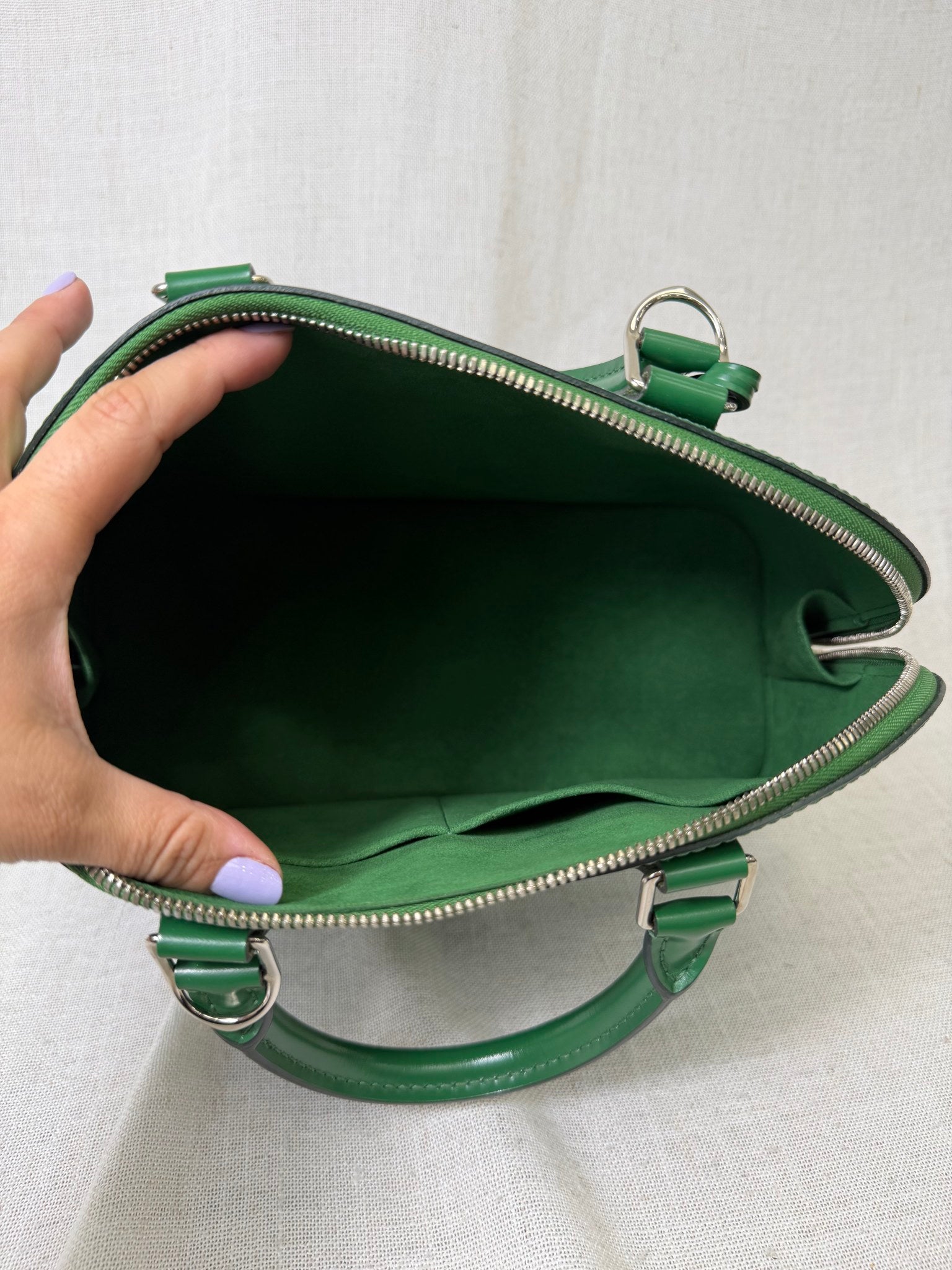 LIKE NEW - Louis Vuitton Green Epi Leather Alma PM Handbag 