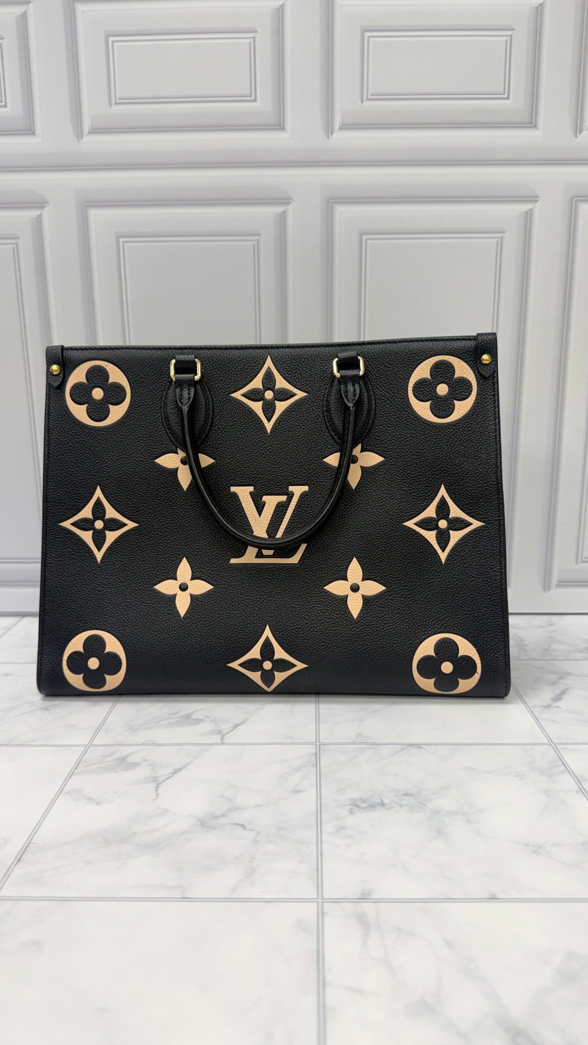 Louis Vuitton Black And Cream Empreinte Leather On The Go MM Tote Bag 