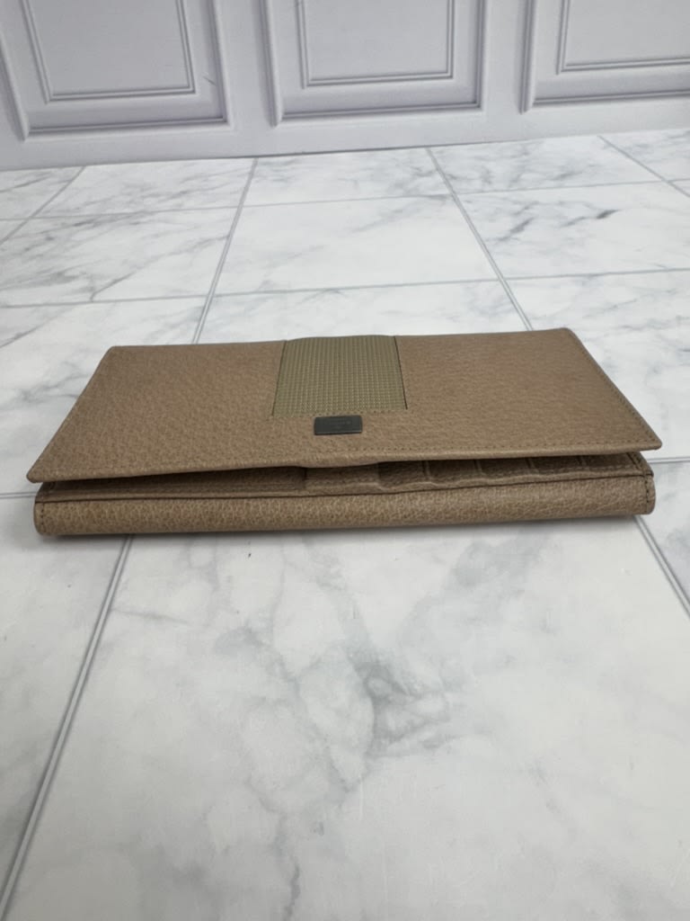 LIKE NEW - Gucci Beige Canvas And Leather Long Wallet