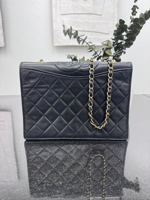 Chanel Black Quilted Lambskin Vintage Medium Full Flap Bag
