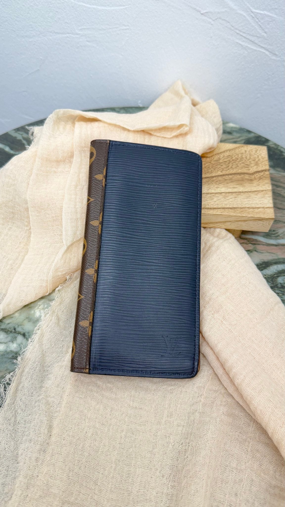 Louis Vuitton Blue Epi & Monogram Brazza Wallet