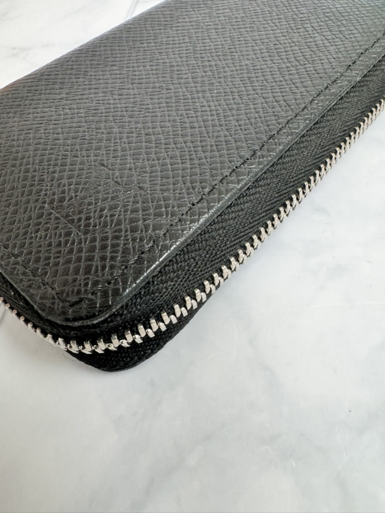 Louis Vuitton Black Taiga Leather Zippy Coin Purse 