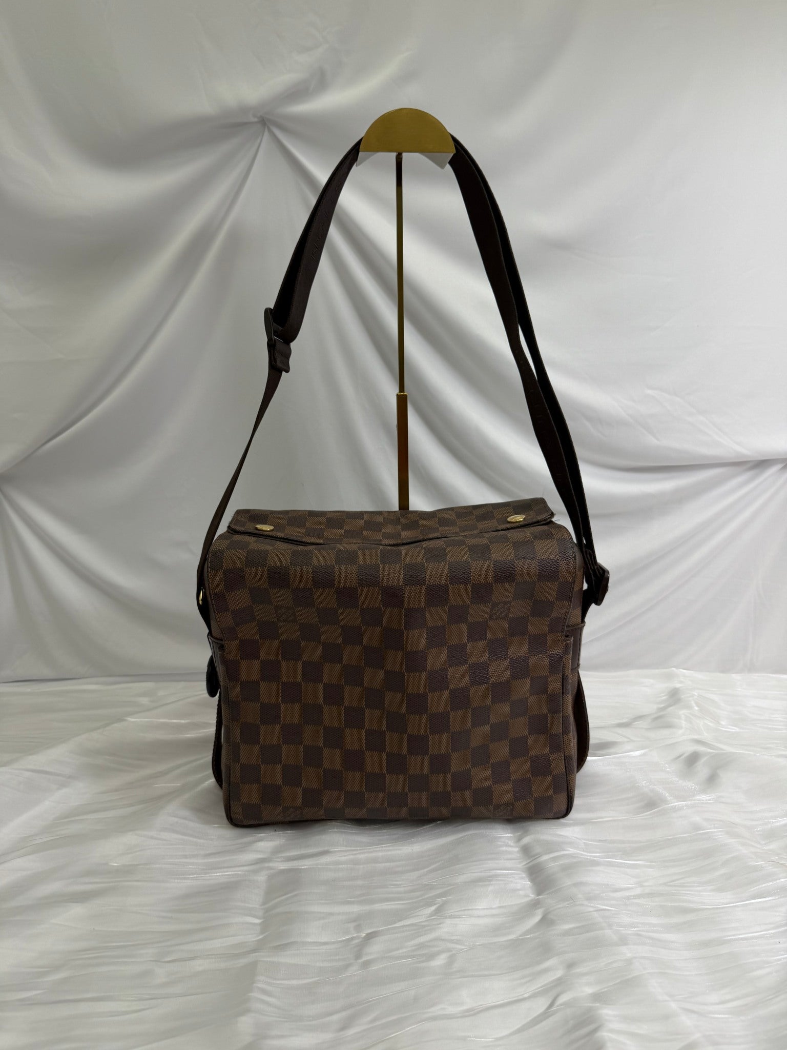 Louis Vuitton Damier Ebene  Naviglio Messenger Bag