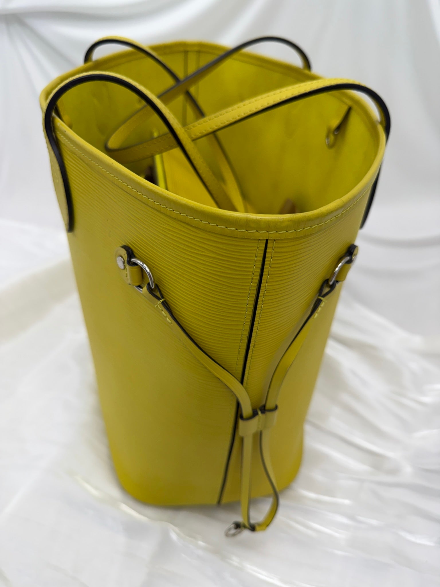 Louis Vuitton Yellow Epi Neverfull MM 