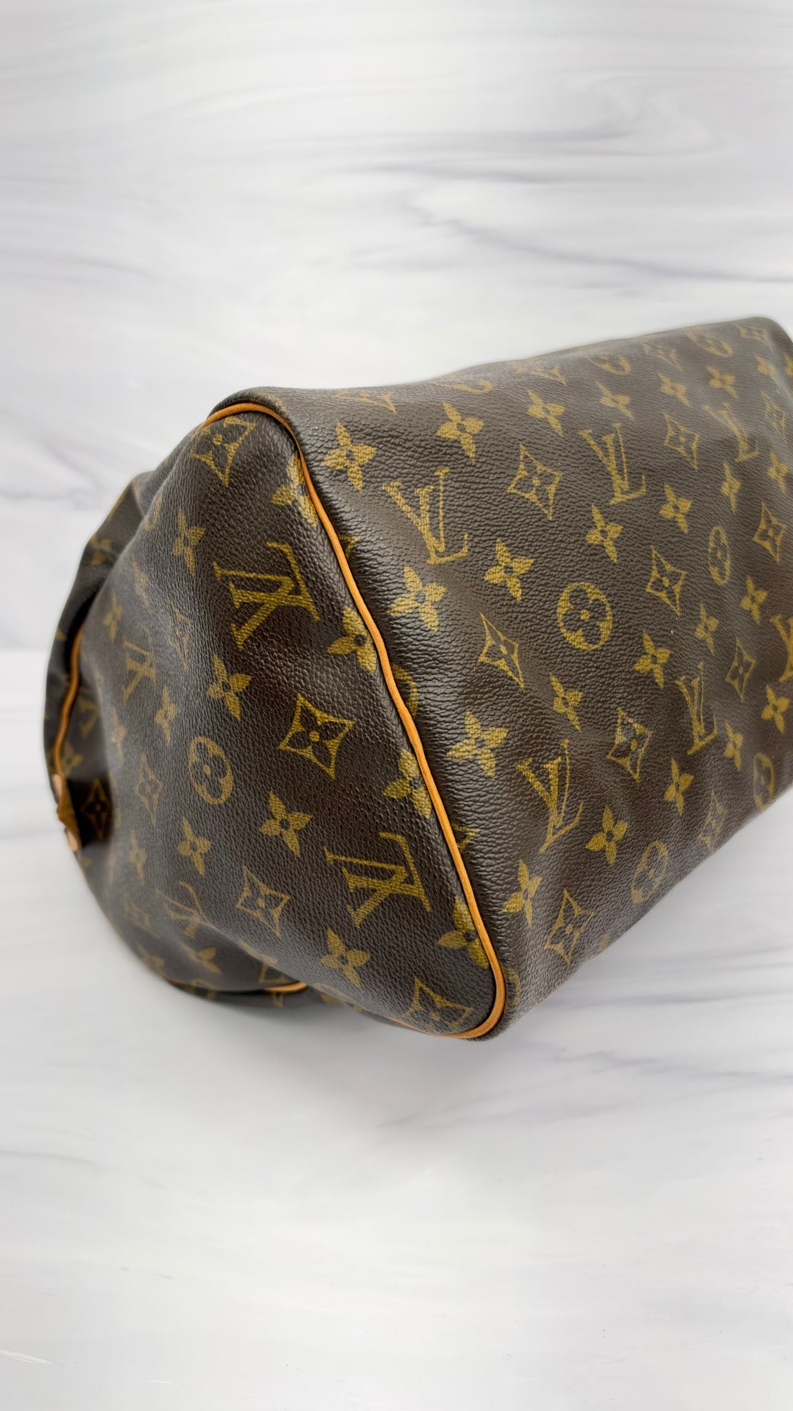 Louis Vuitton Monogram Speedy 30 Handbag 