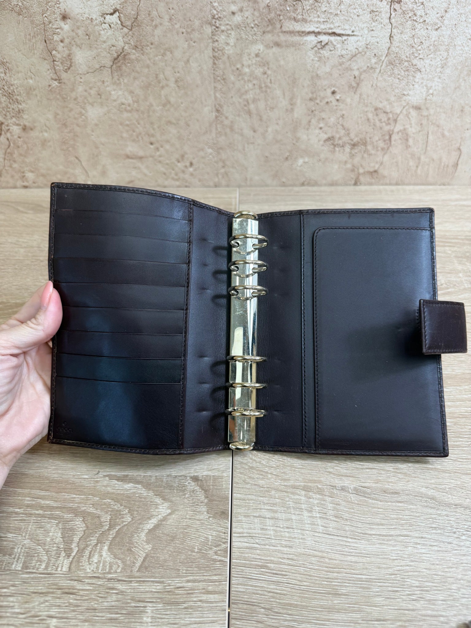 https://res.cloudinary.com/dyql5hig8/image/upload/v1758305057/ndkczl7xeesforumzrqb.jpg