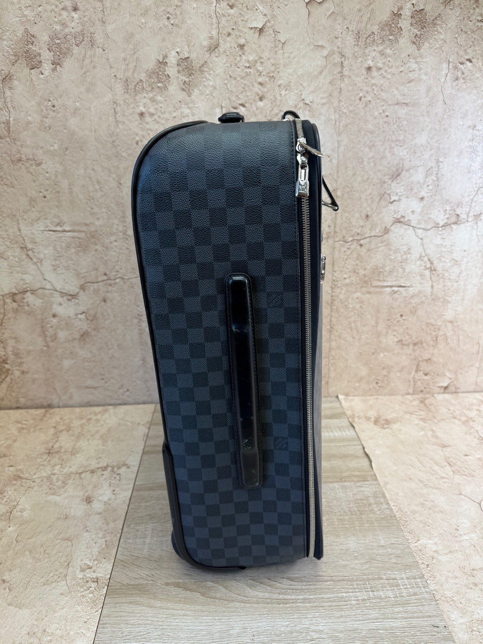 Louis Vuitton Damier Graphite Pegase Luggage 55