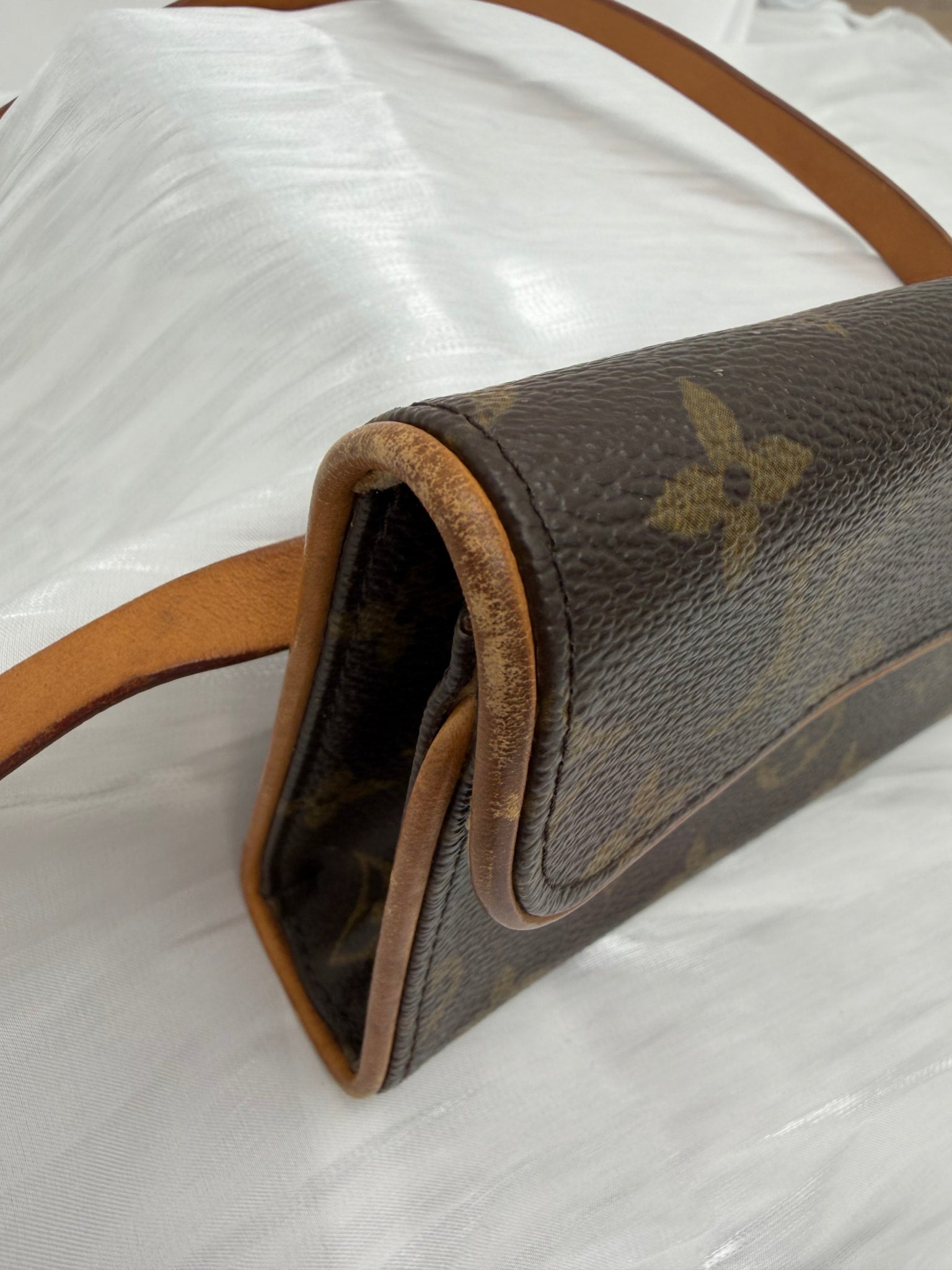 Louis Vuitton Monogram Pochette Florentine