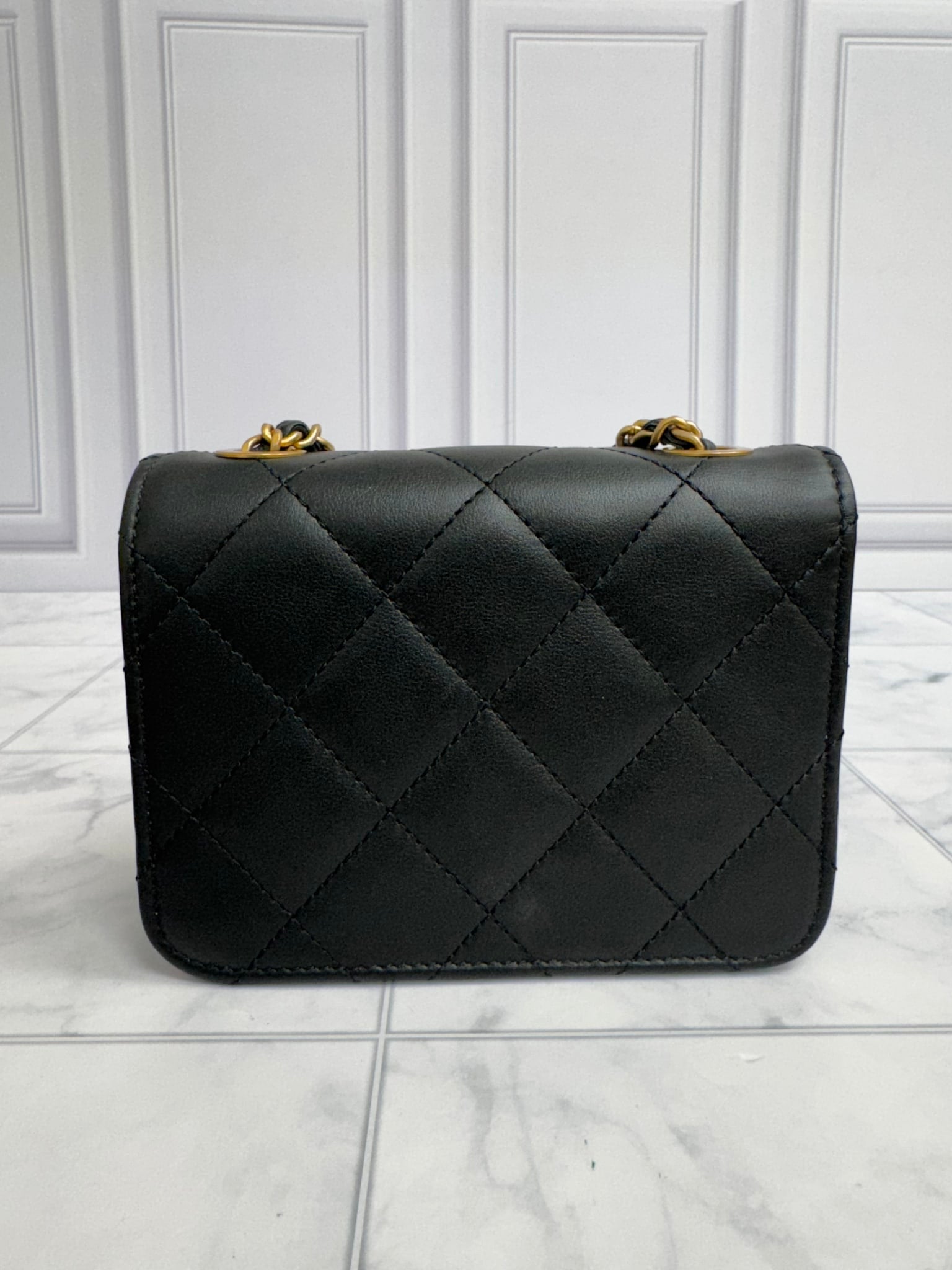 LIKE NEW - Chanel Black Diamond Quilted Leather Onyx Pearl Mini Flap Bag