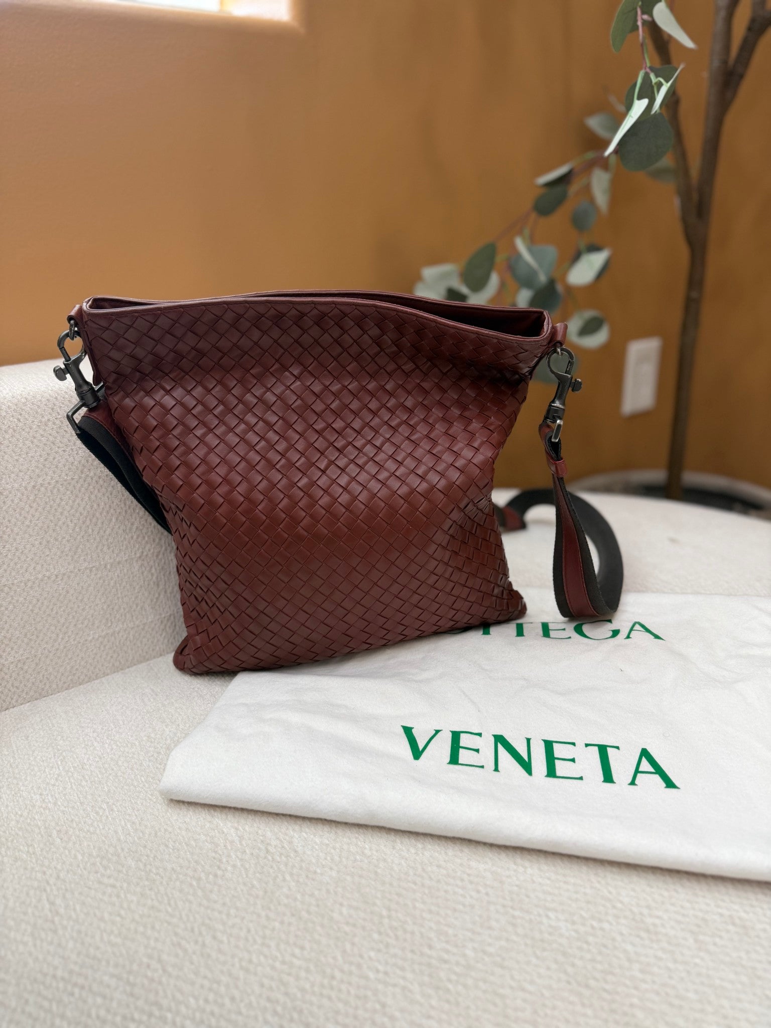 Bottega Veneta Rust Leather Intrecciato Messenger Shoulder Bag 