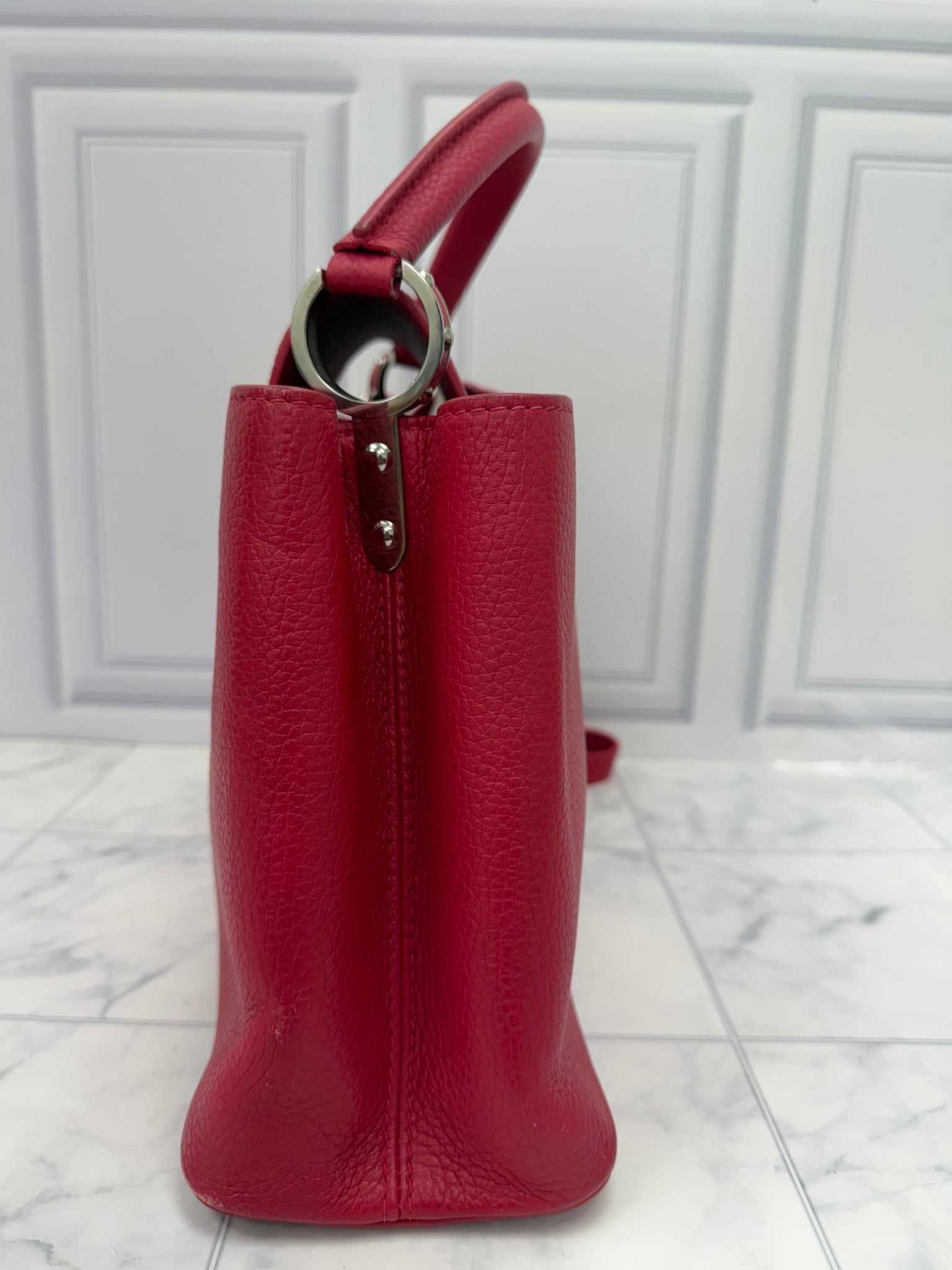 Louis Vuitton Rasberry Taurillon Leather Capucines  MM Handbag