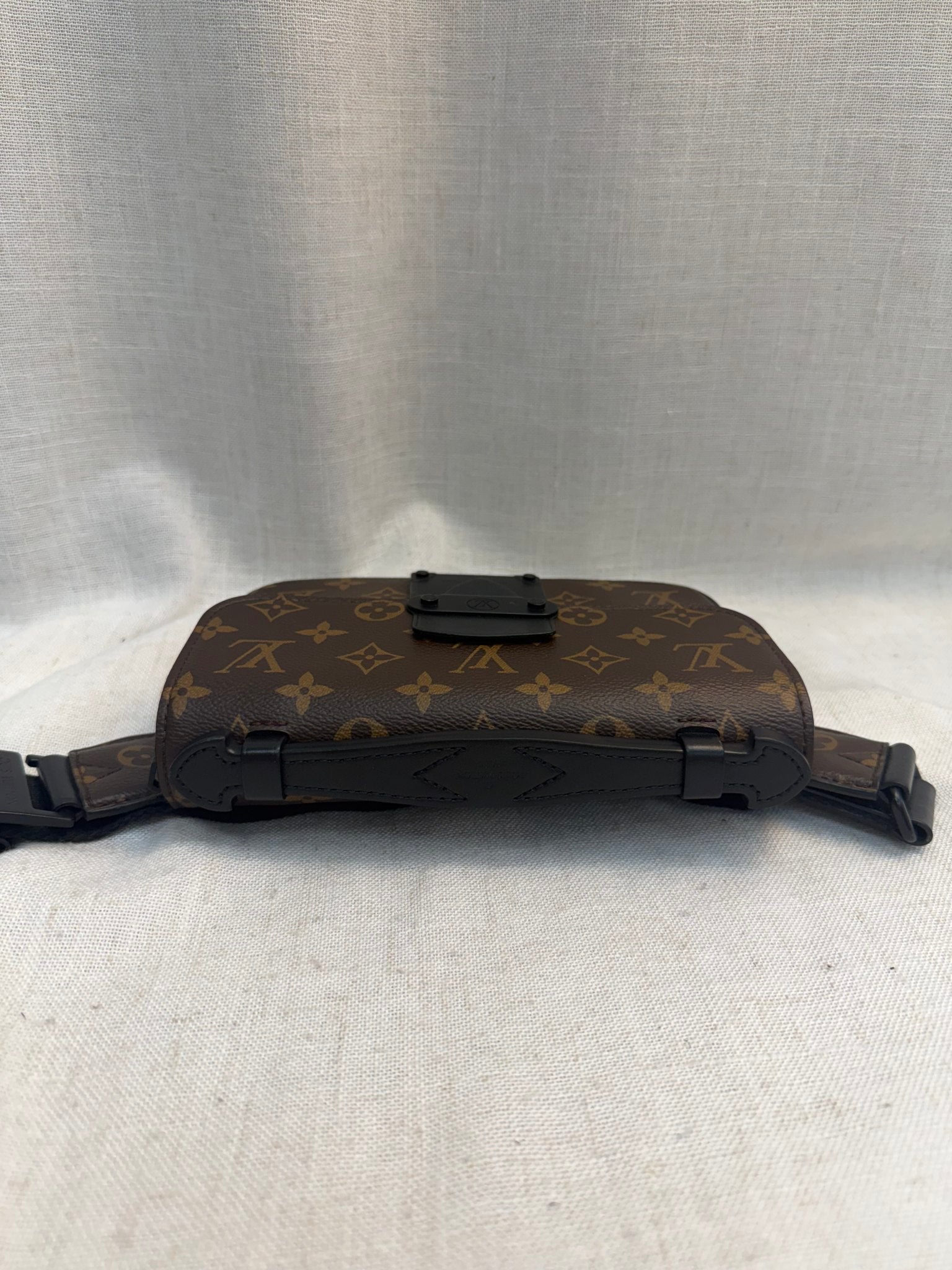 Louis Vuitton Monogram S Lock Sling Bag