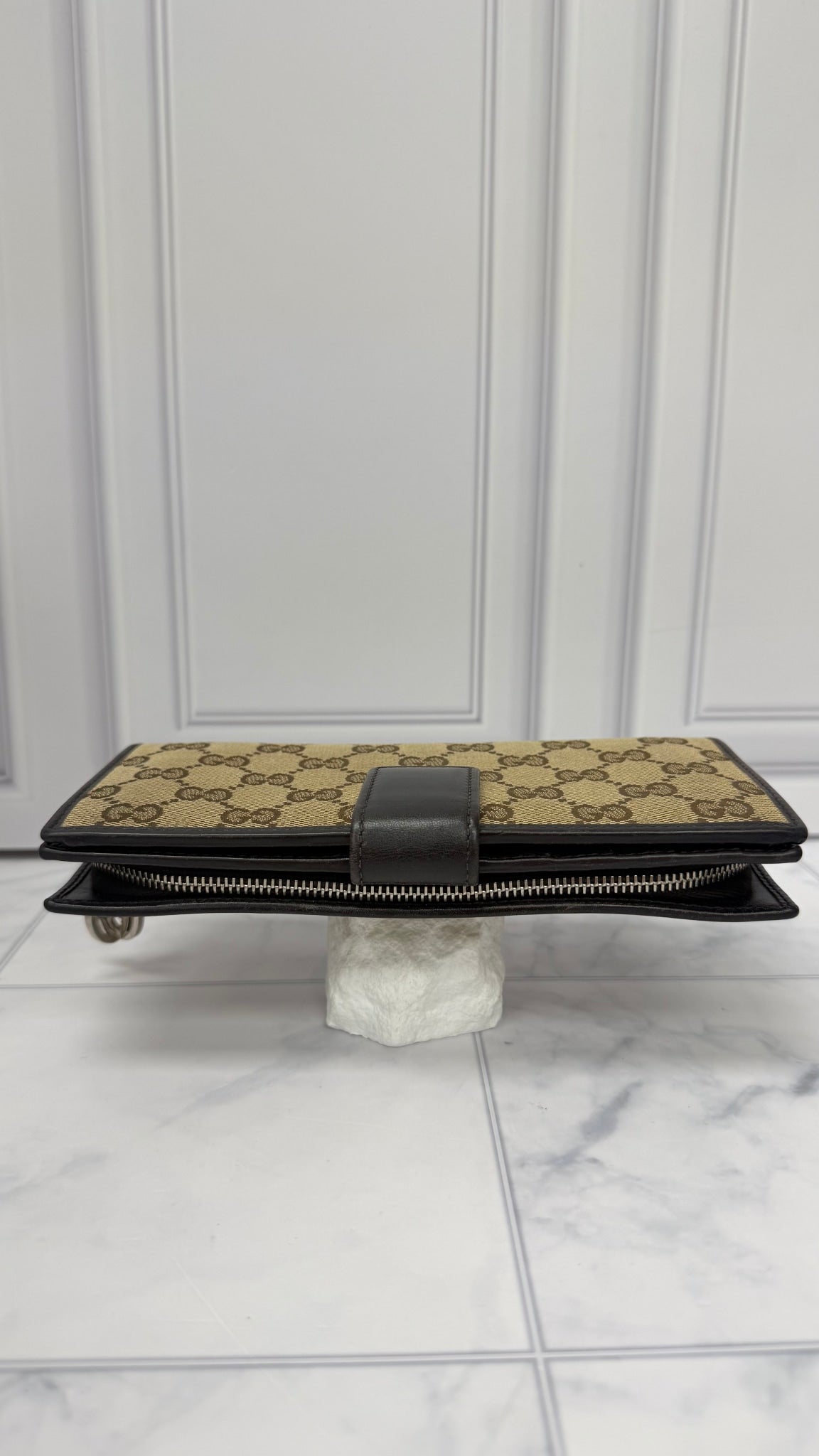 Gucci GG Supreme Canvas Zippy Wallet