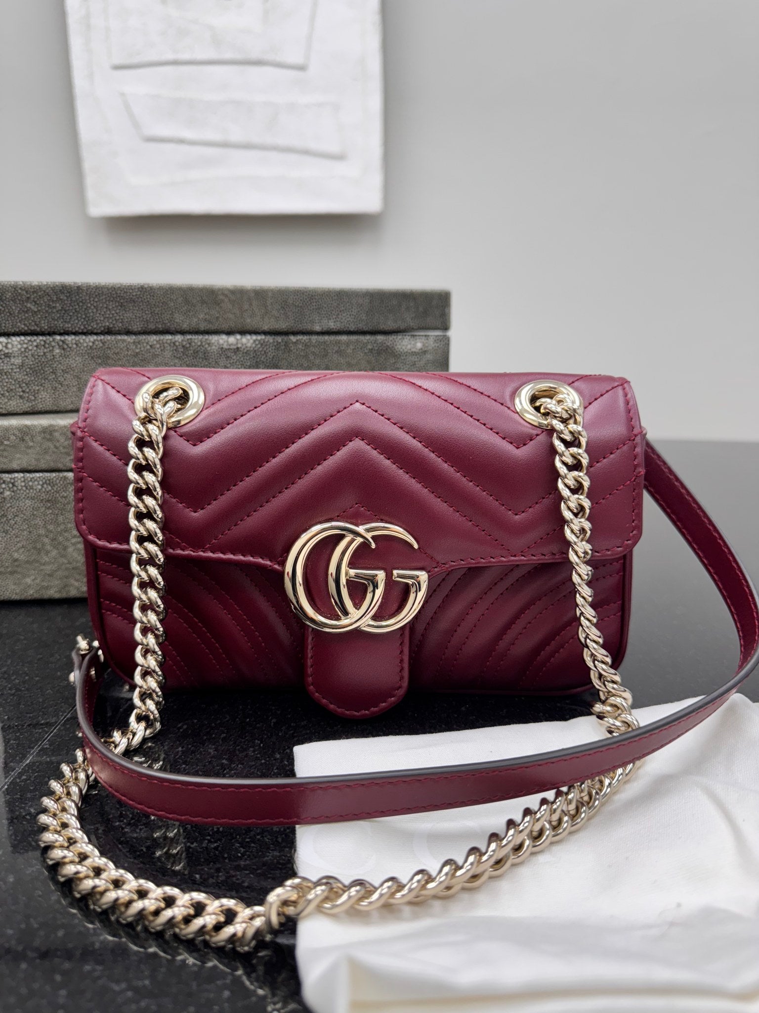 LIKE NEW- Gucci Áncora Rosso GG Marmont Chevron Quilted Leather Crossbody Bag