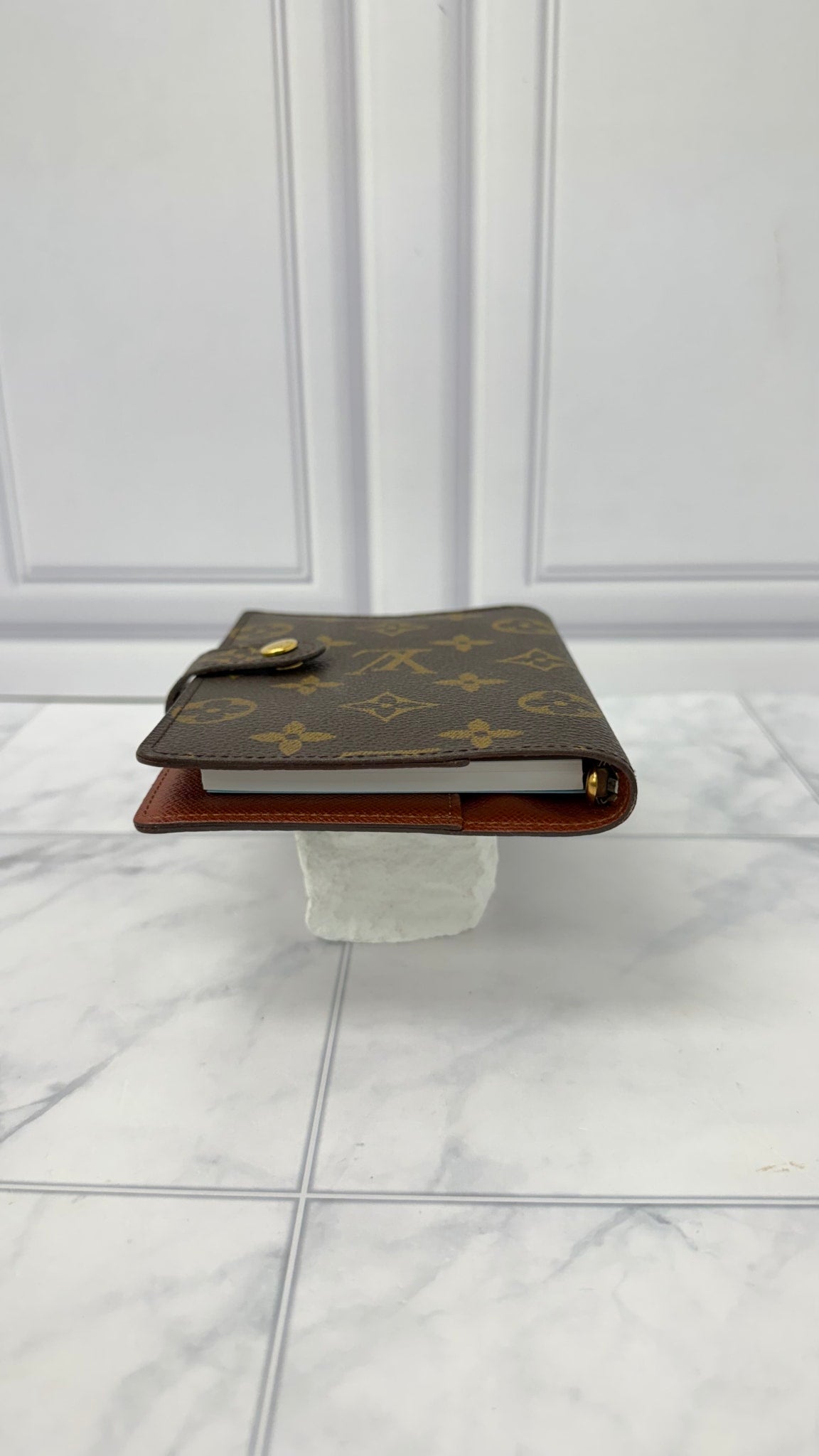 LIKE NEW - Louis Vuitton Monogram Passport Agenda Cover PM 