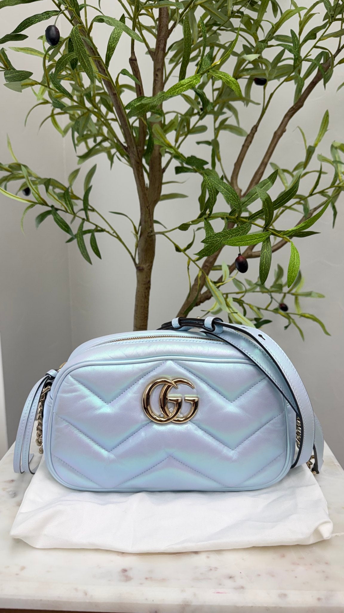 BRAND NEW - Gucci Iridescent Leather GG Marmont Crossbody Bag 
