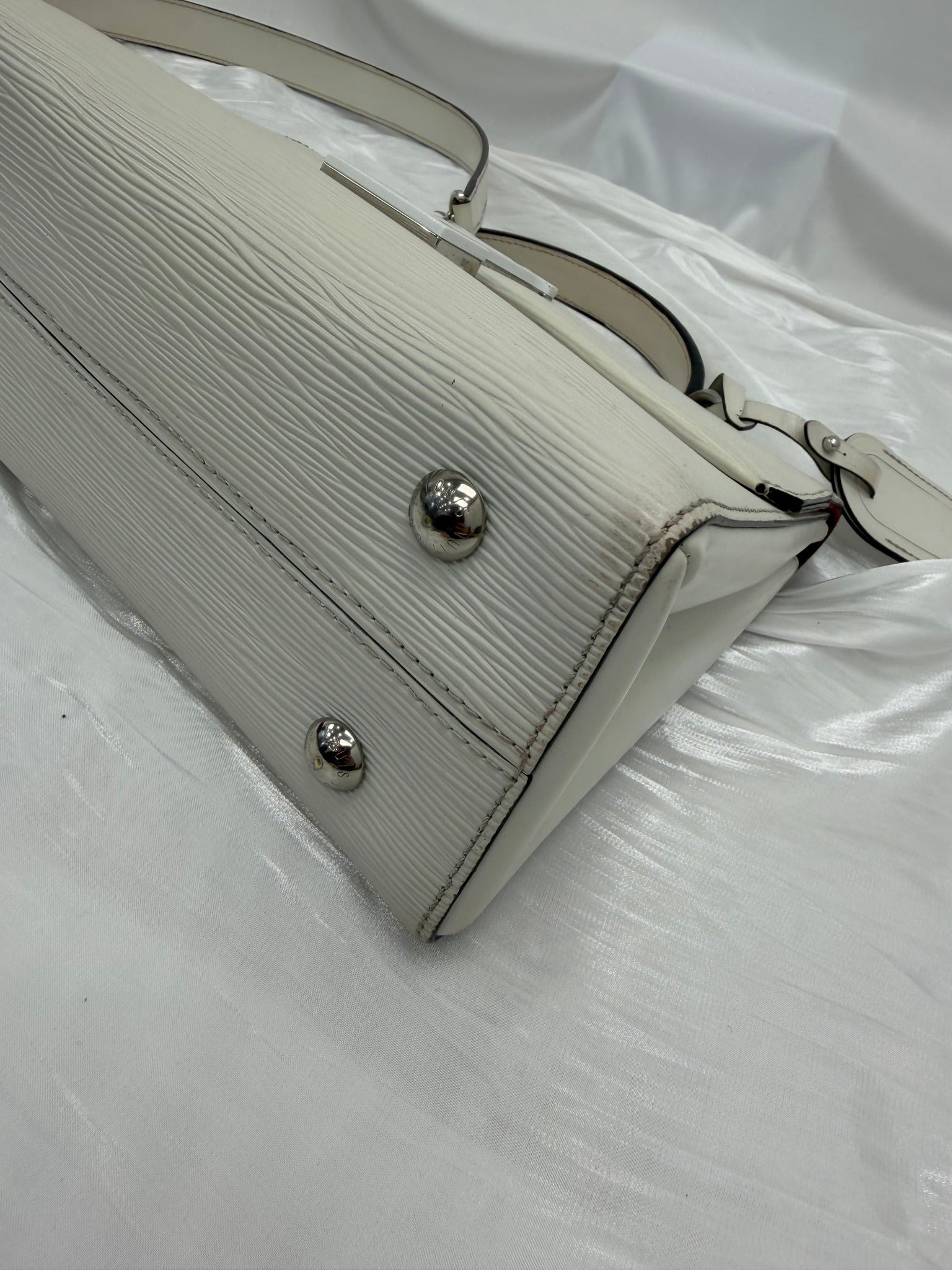 Louis Vuitton White Epi Grenelle MM 2way Bag