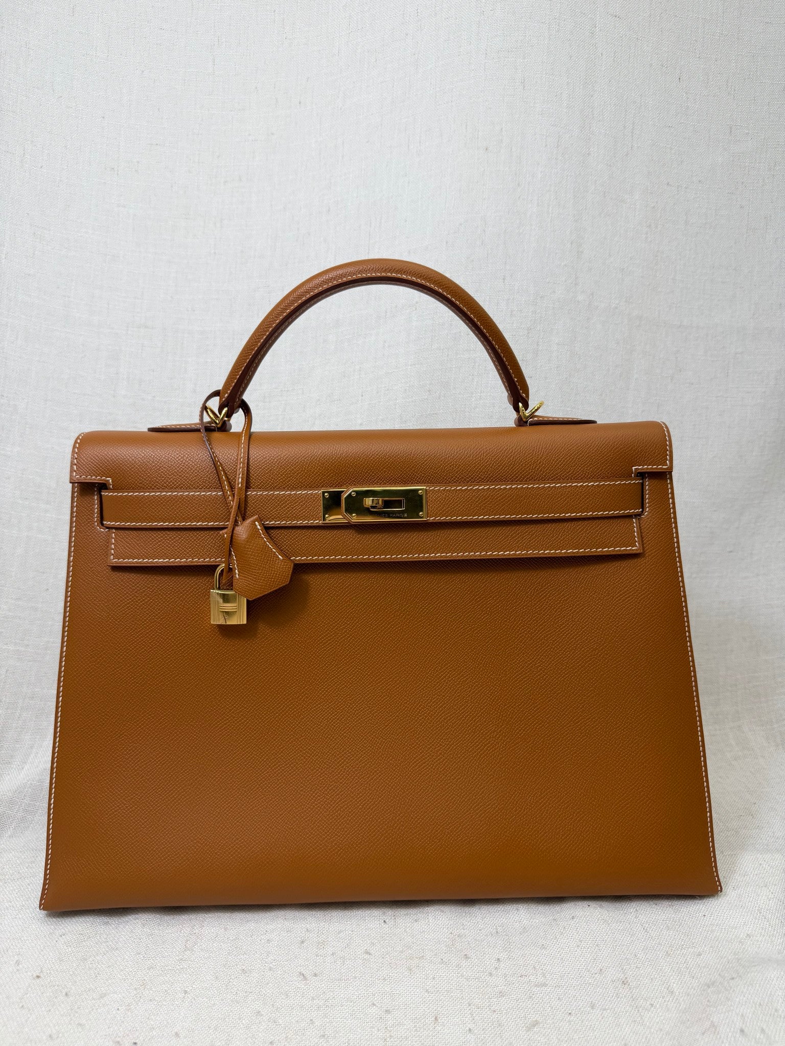 LIKE NEW - Hermes Gold Epsom Leather Kelly 40 Handbag 