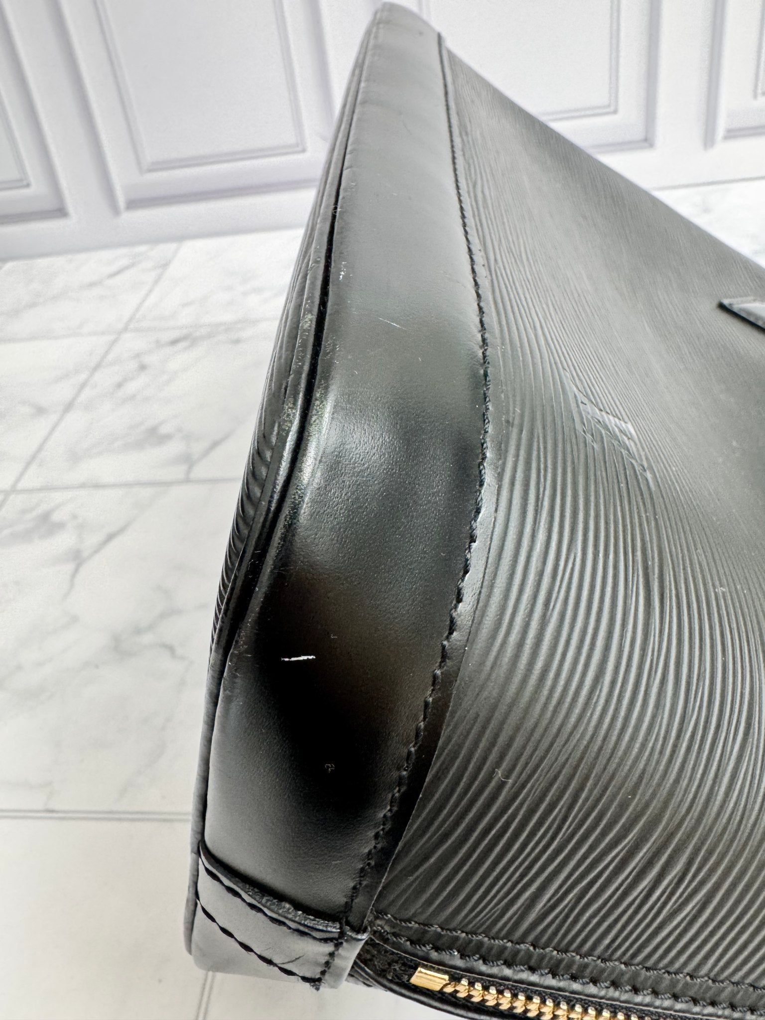 Louis Vuitton Black Epi Leather Alma PM