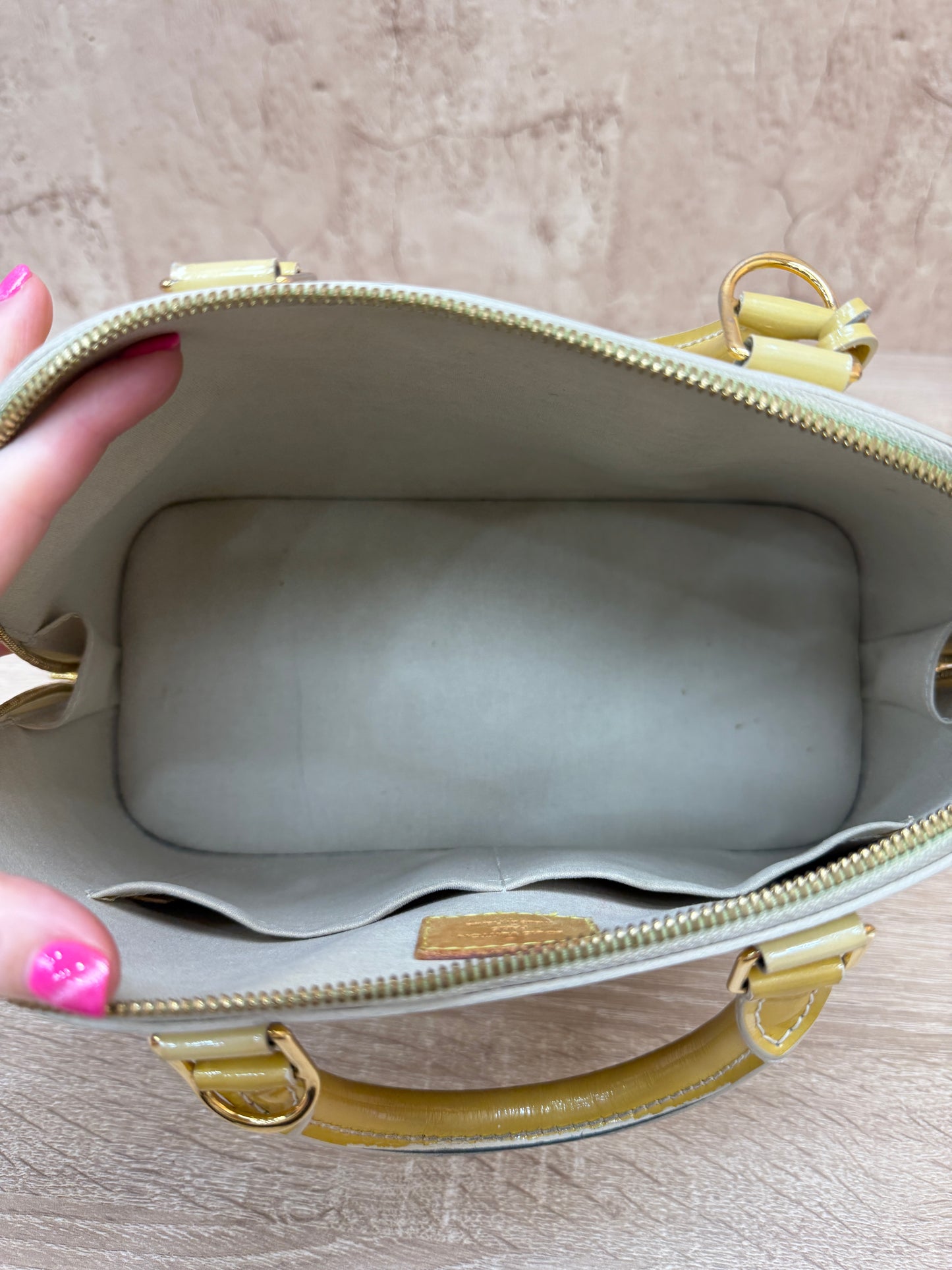 Louis Vuitton Butter Yellow Vernis Alma PM 