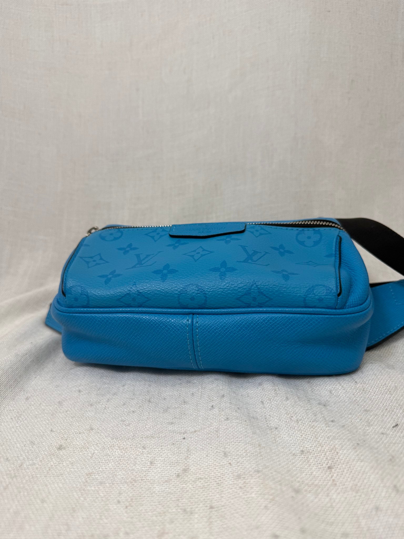 Louis Vuitton Lagoon Blue Monogram Canvas Taigarama Bum Bag