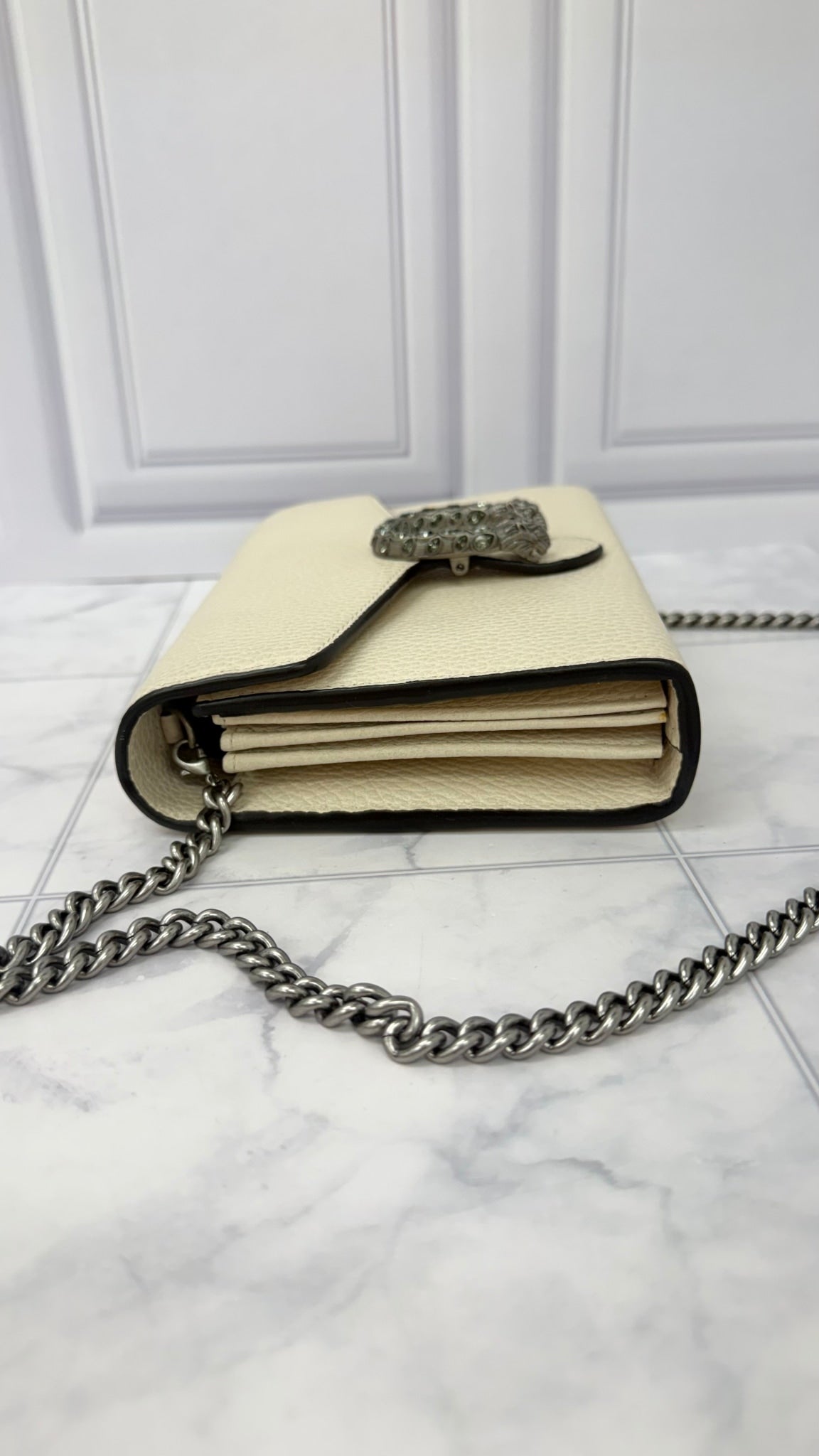 LIKE NEW - Gucci Ivory Grained Leather Dionysus Wallet On A Chain 
