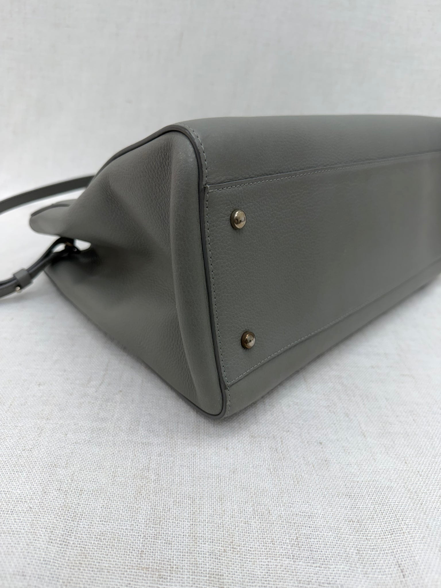 Chanel Grey Grained Calfskin Medium Neo Executive Tote