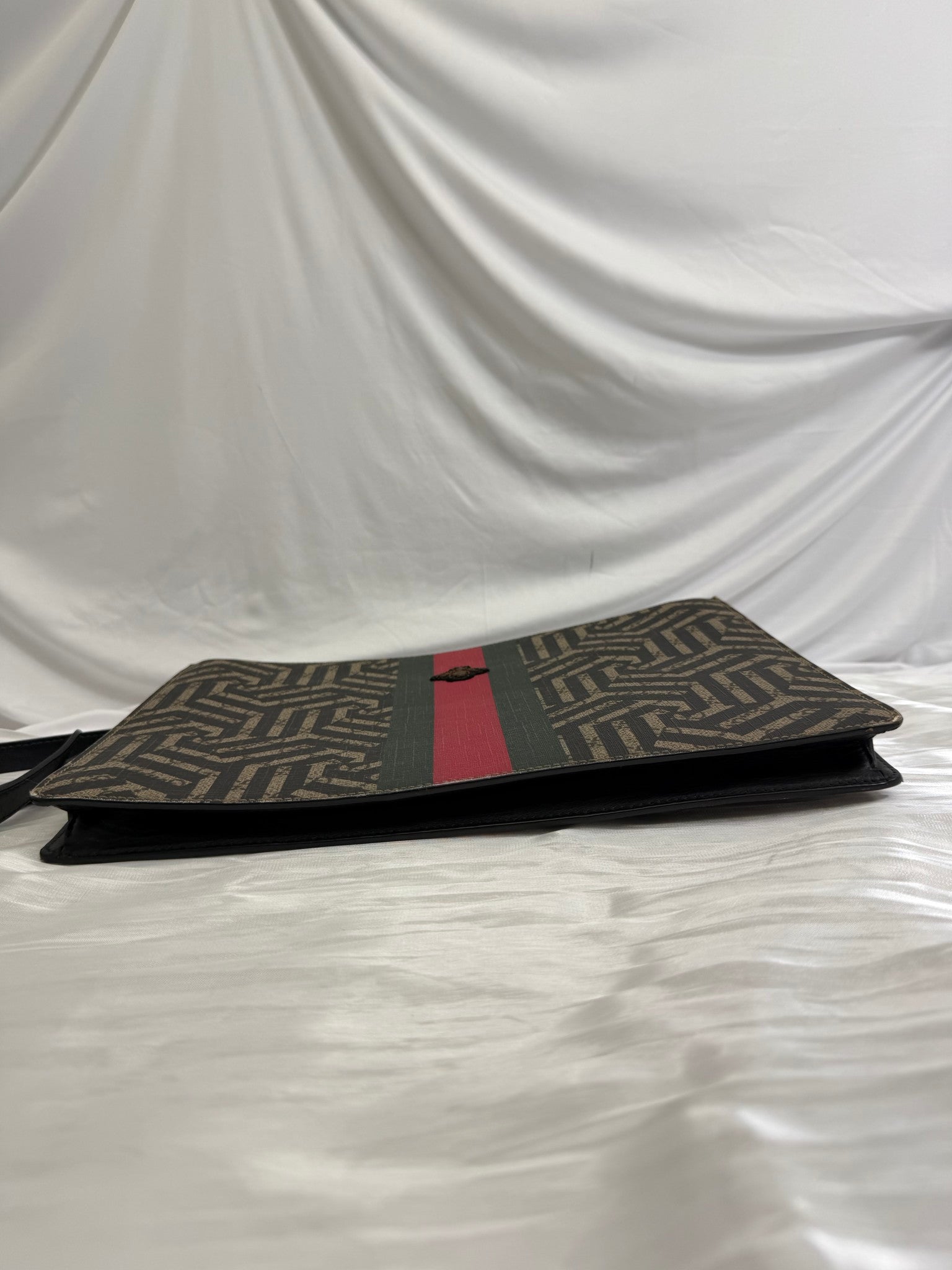 Gucci GG Supreme Caleido Web Bee Crossbody