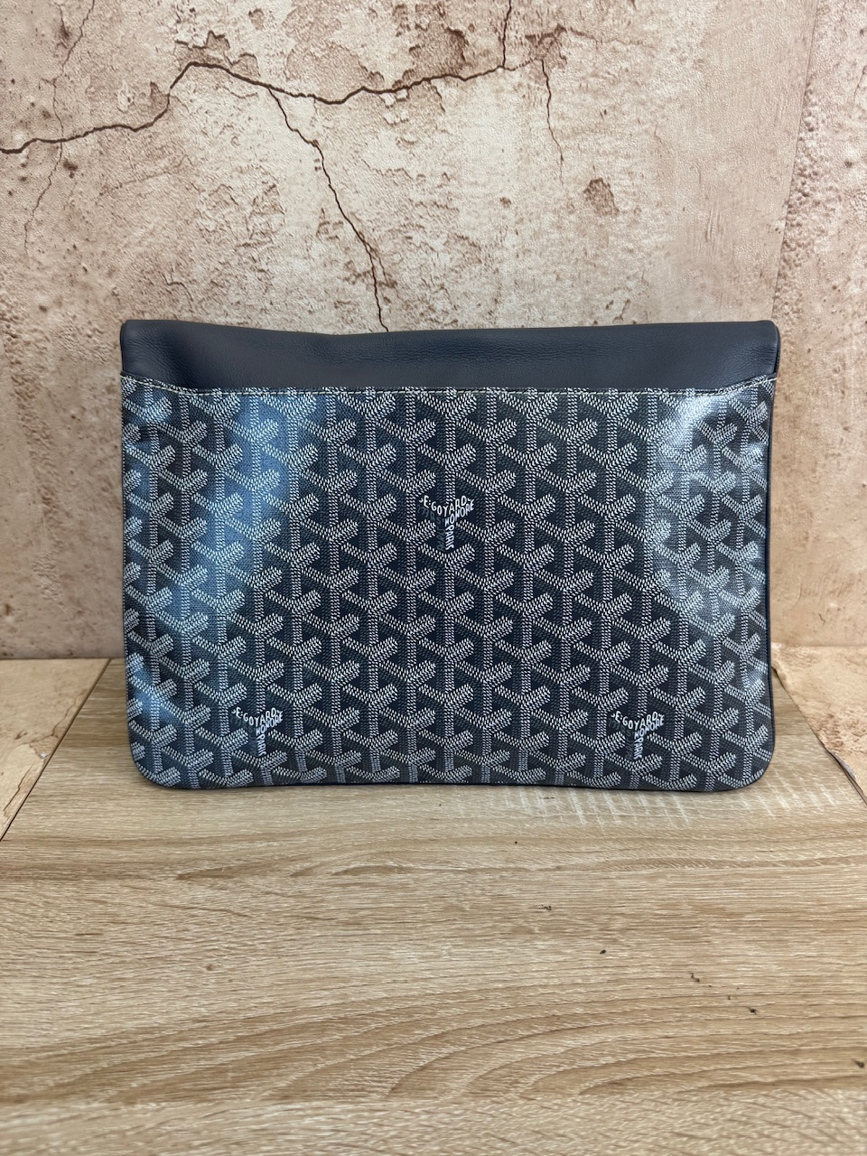 BRAND NEW Goyard Grey Leather Clutch