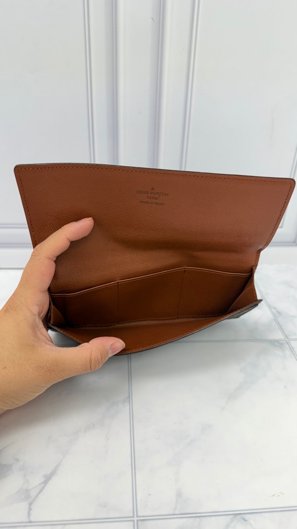 LIKE NEW - Louis Vuitton Monogram Porte Yen Long Wallet 