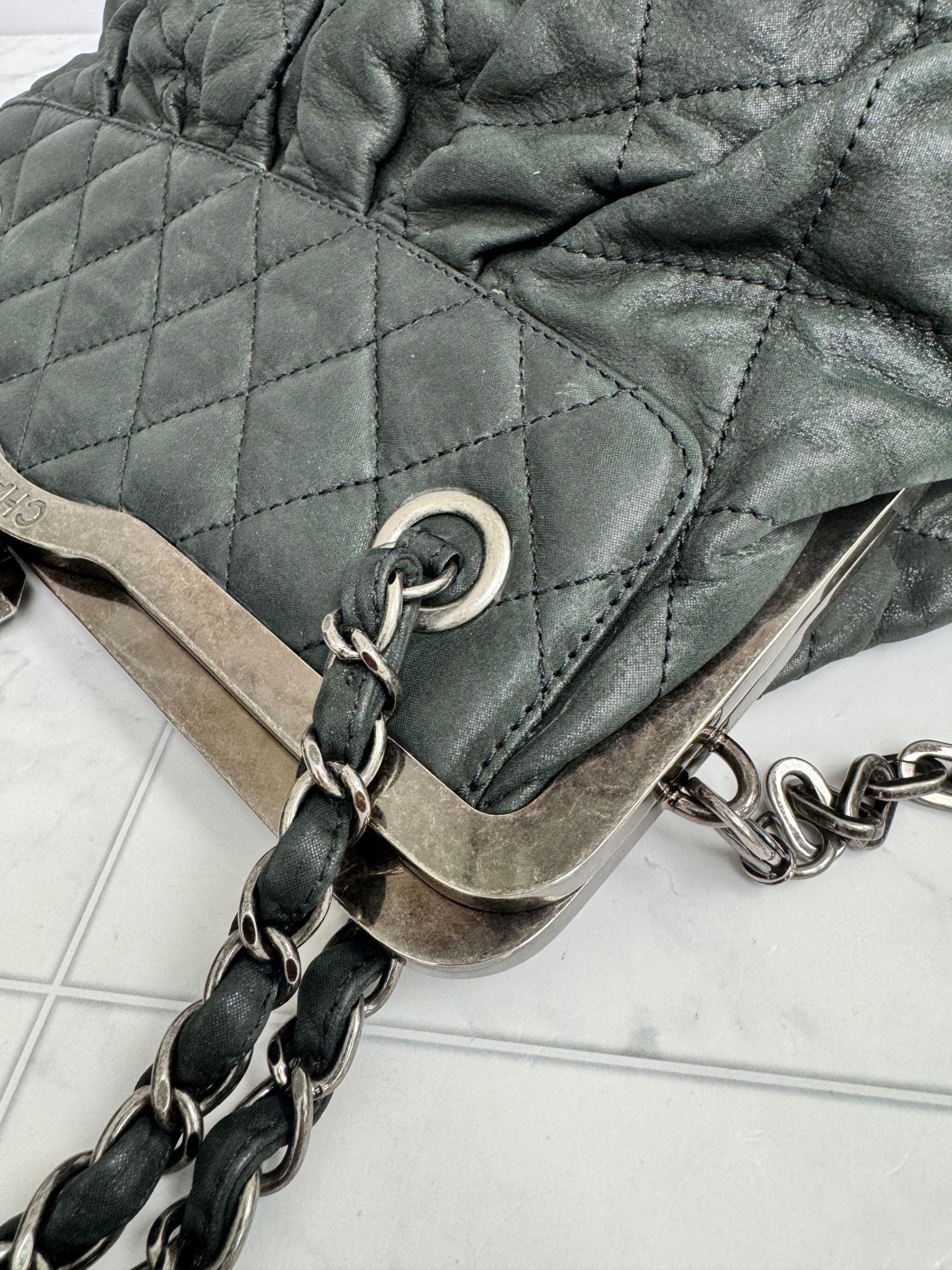 Chanel Black Iridescent Quilted Leather Chic Quilt Frame Tote Bag