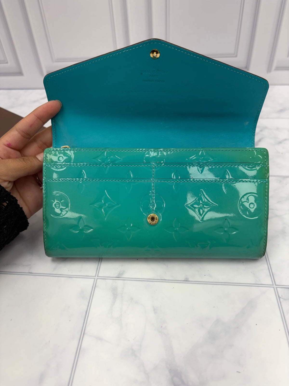 Louis Vuitton Turquoise Monogram Vernis Sarah wallet